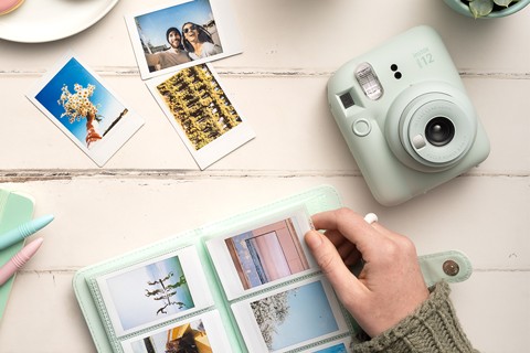 instax