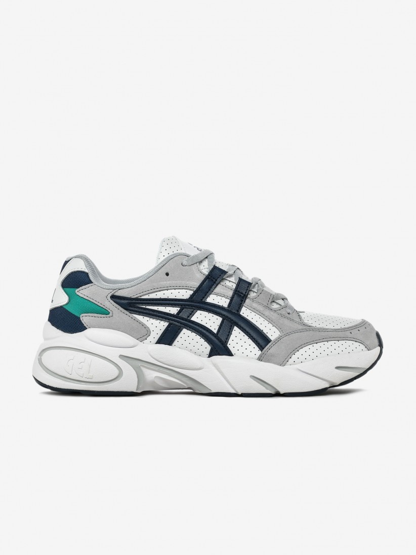 washing asics running shoes