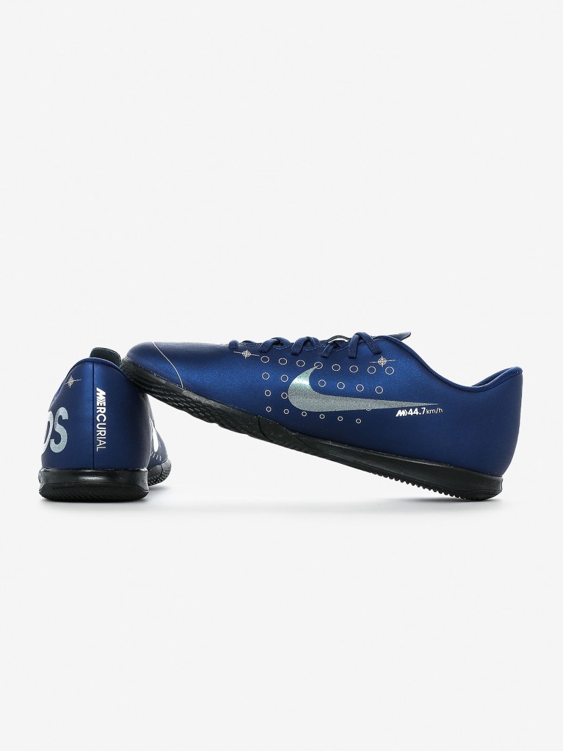 Nike Mercurial Vapor 13 Club TF Football Shoes For Men.