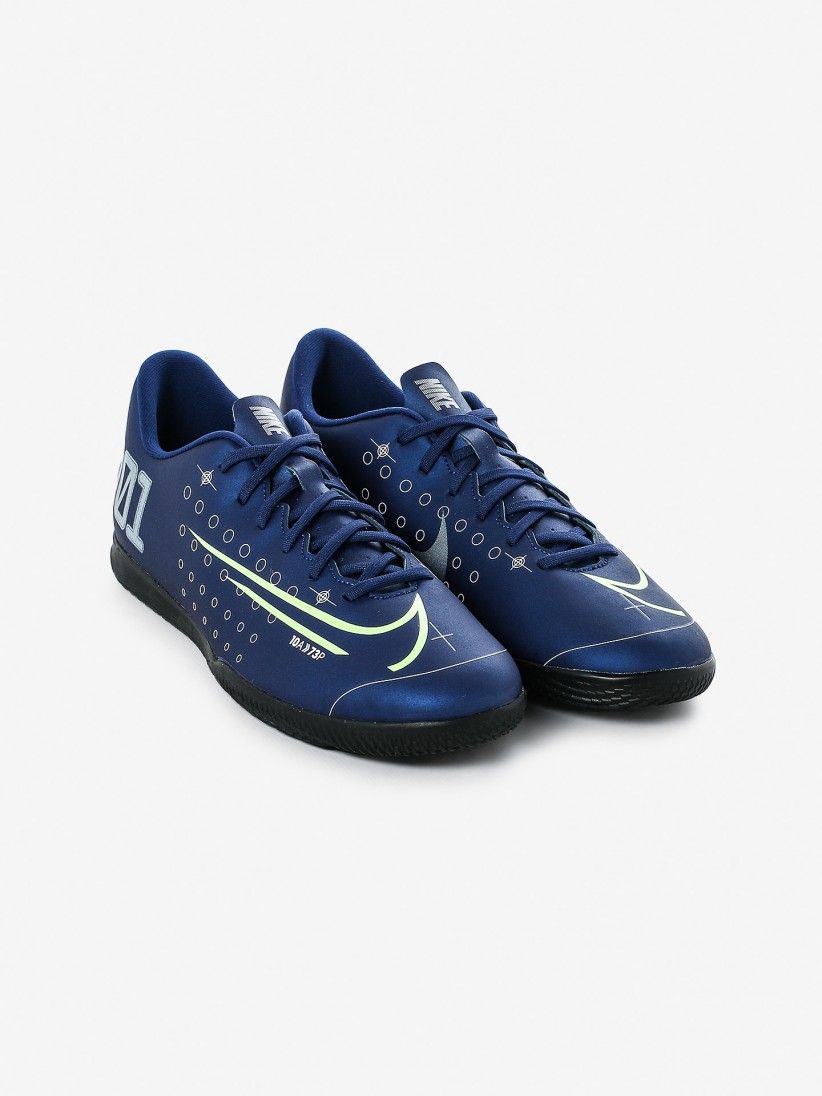 Nike Mercurial Vapor 13 Academy IC Indoor Soccer Shoe.