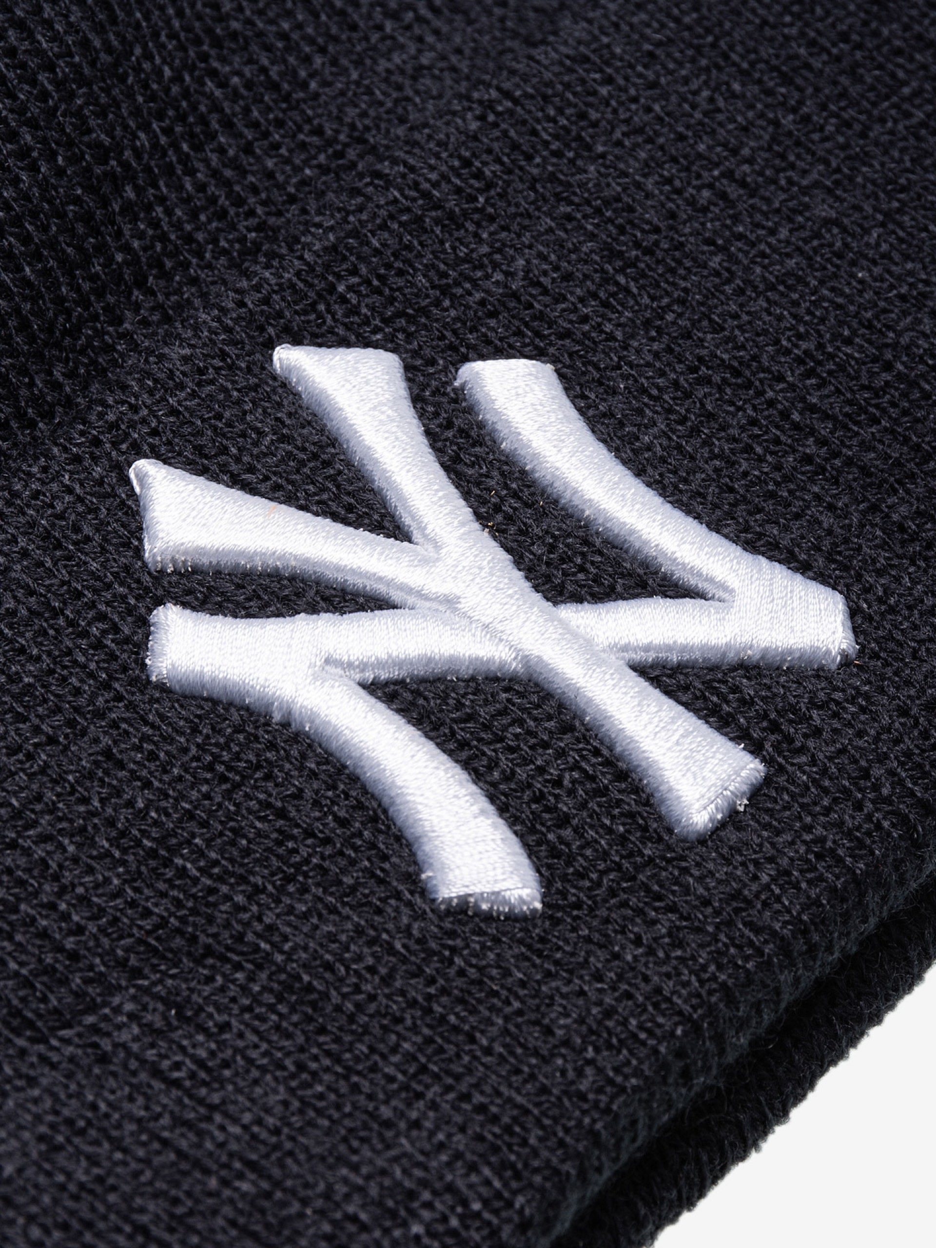 New Era MLB Essential Beanie