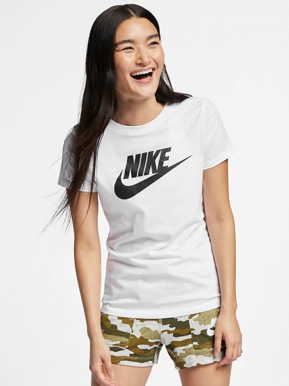 T-shirt Nike Essential Icon