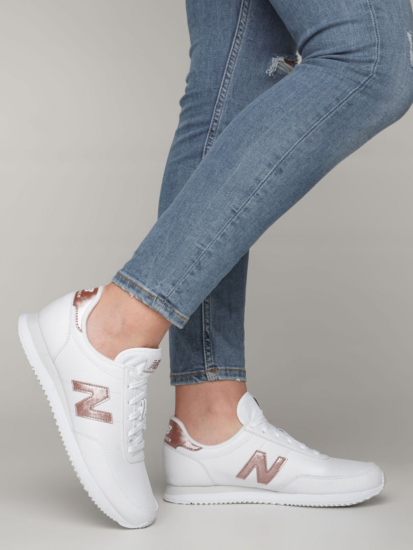 New Balance WL720 Sneakers | BZR Online