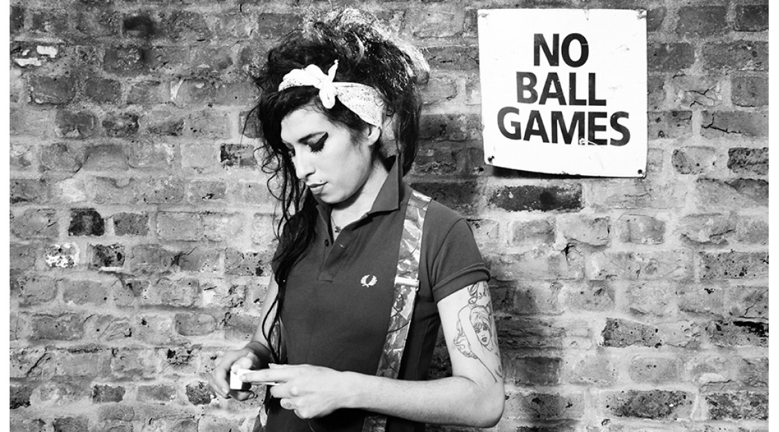 Amy Winehouse, a fashion and Fred Perry's icon