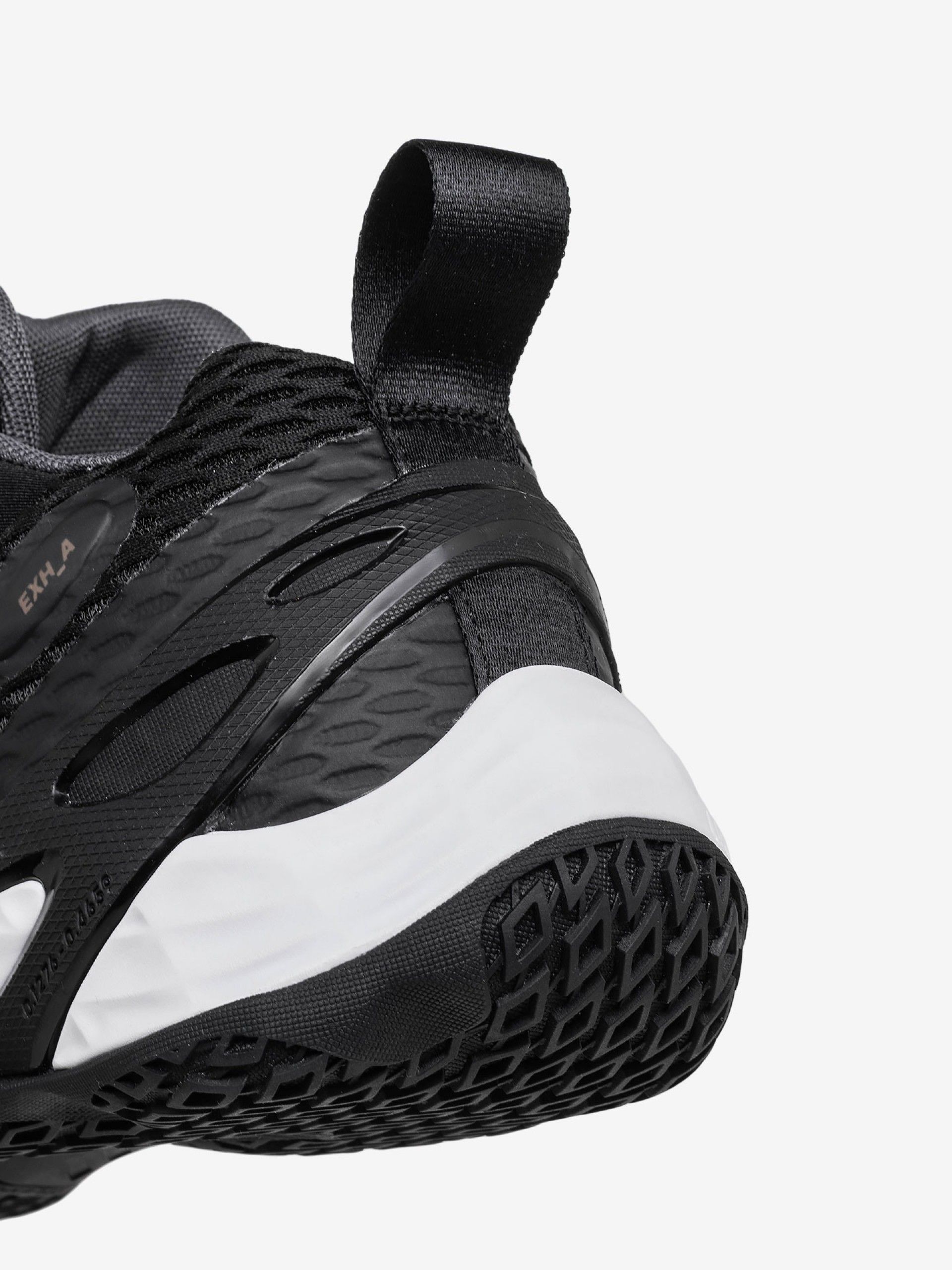 Sapatilhas Adidas Exhibit A