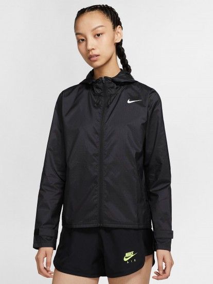 Nike Essential Fame Jacket