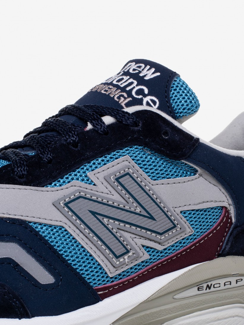 New Balance M920 Sneakers