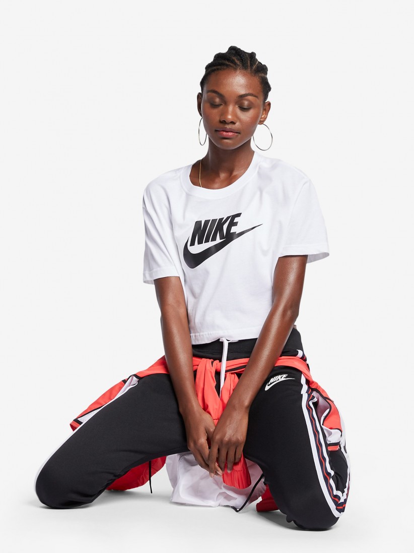 Camiseta Nike Sportswear Essential Crop