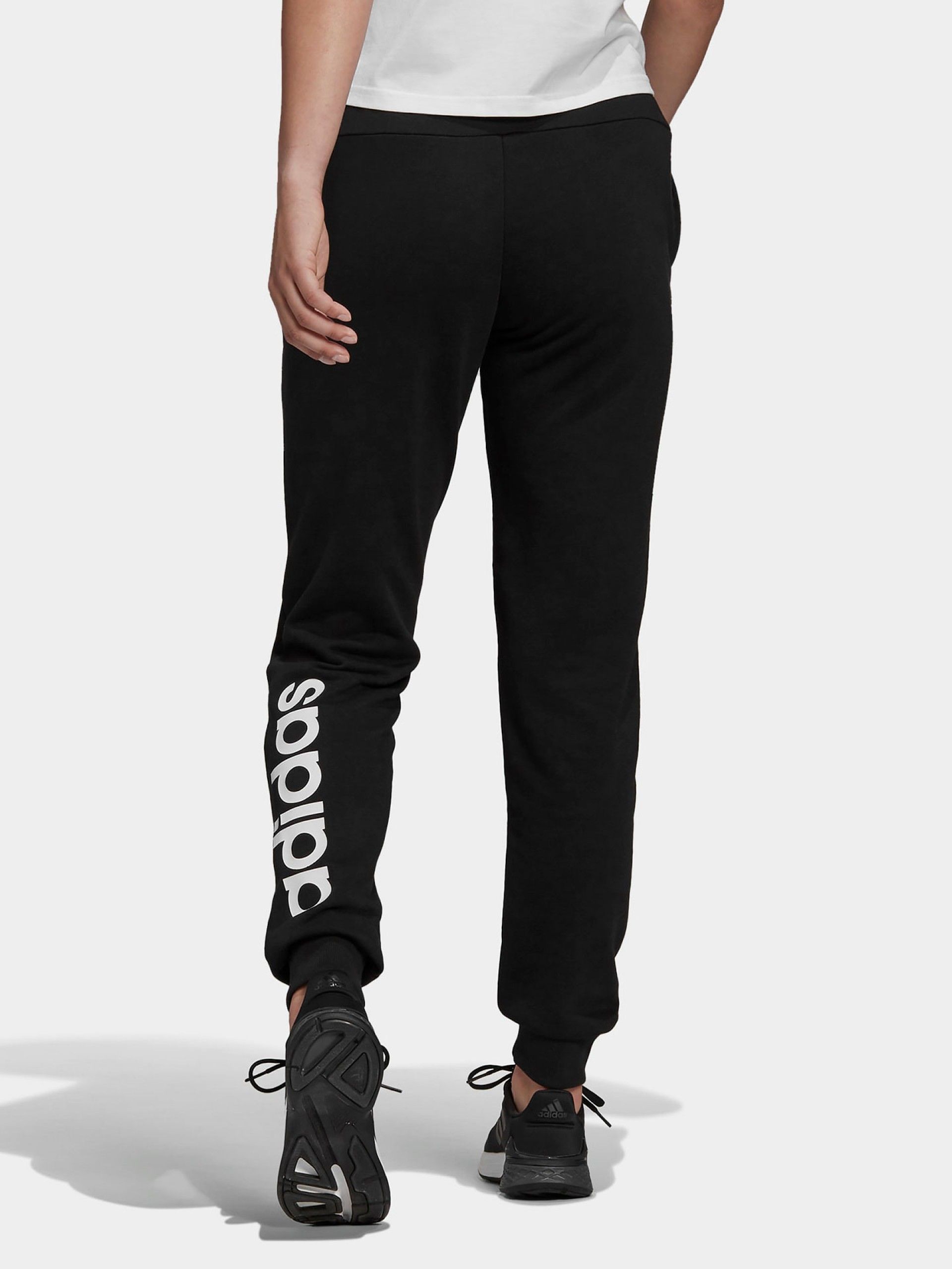 Calças Adidas Essentials