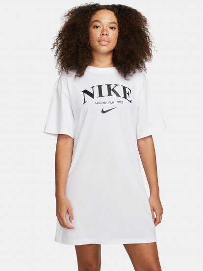 Nike Sportswear Graphic Dress