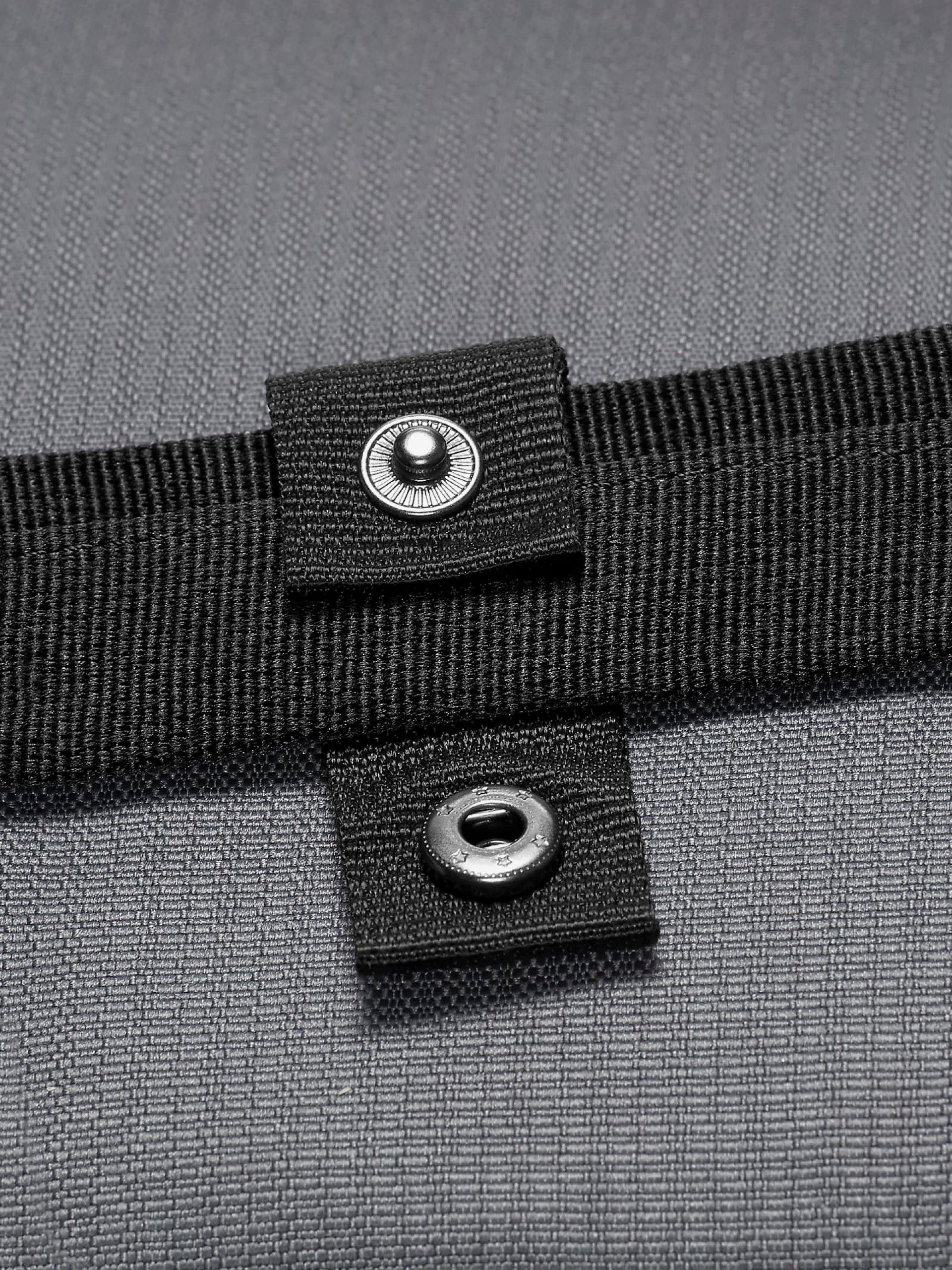 Saco Nike Brasilia 9.5 Pequeno (41L) Cinzento e Preto