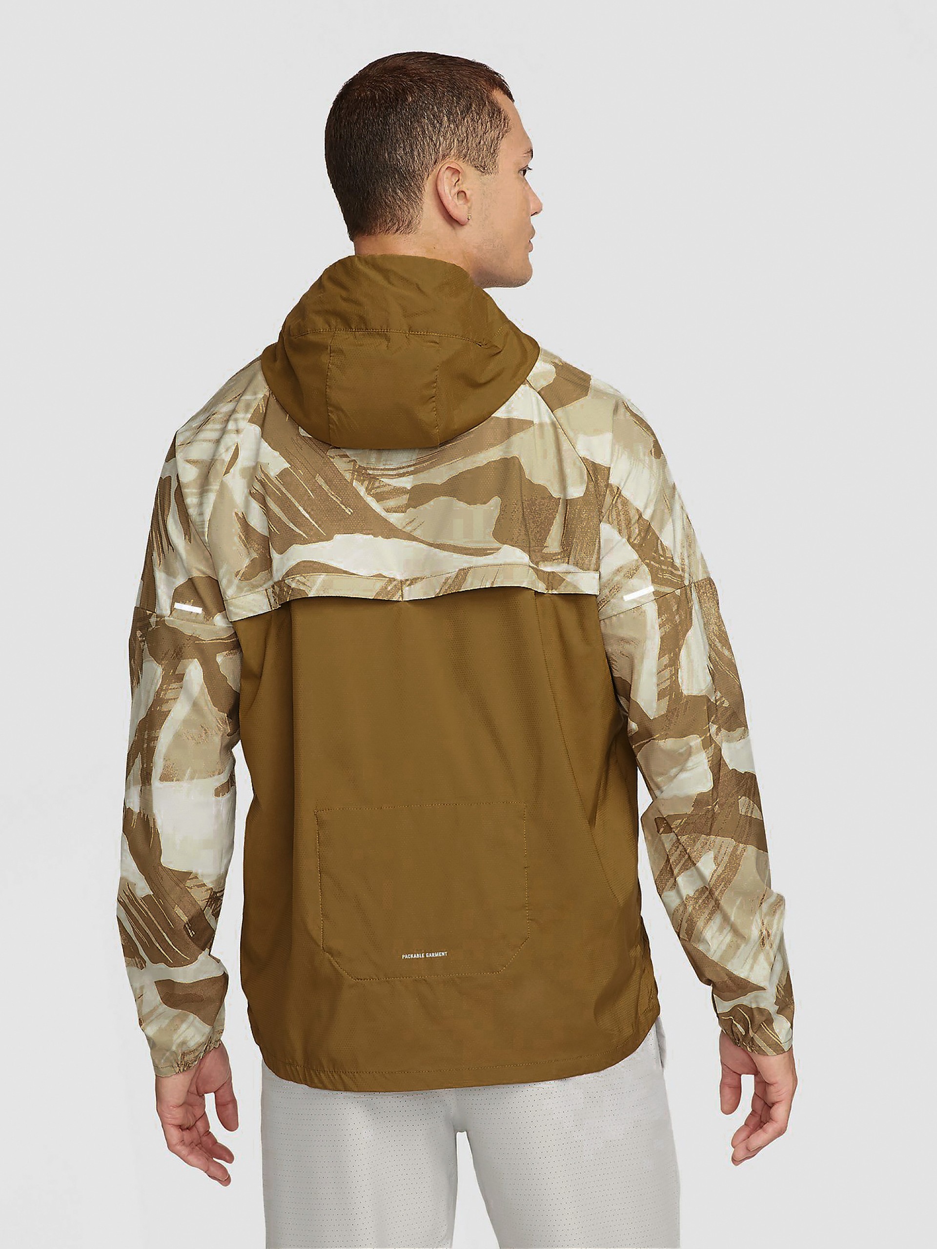 Casaco Nike Repel Windrunner Camo