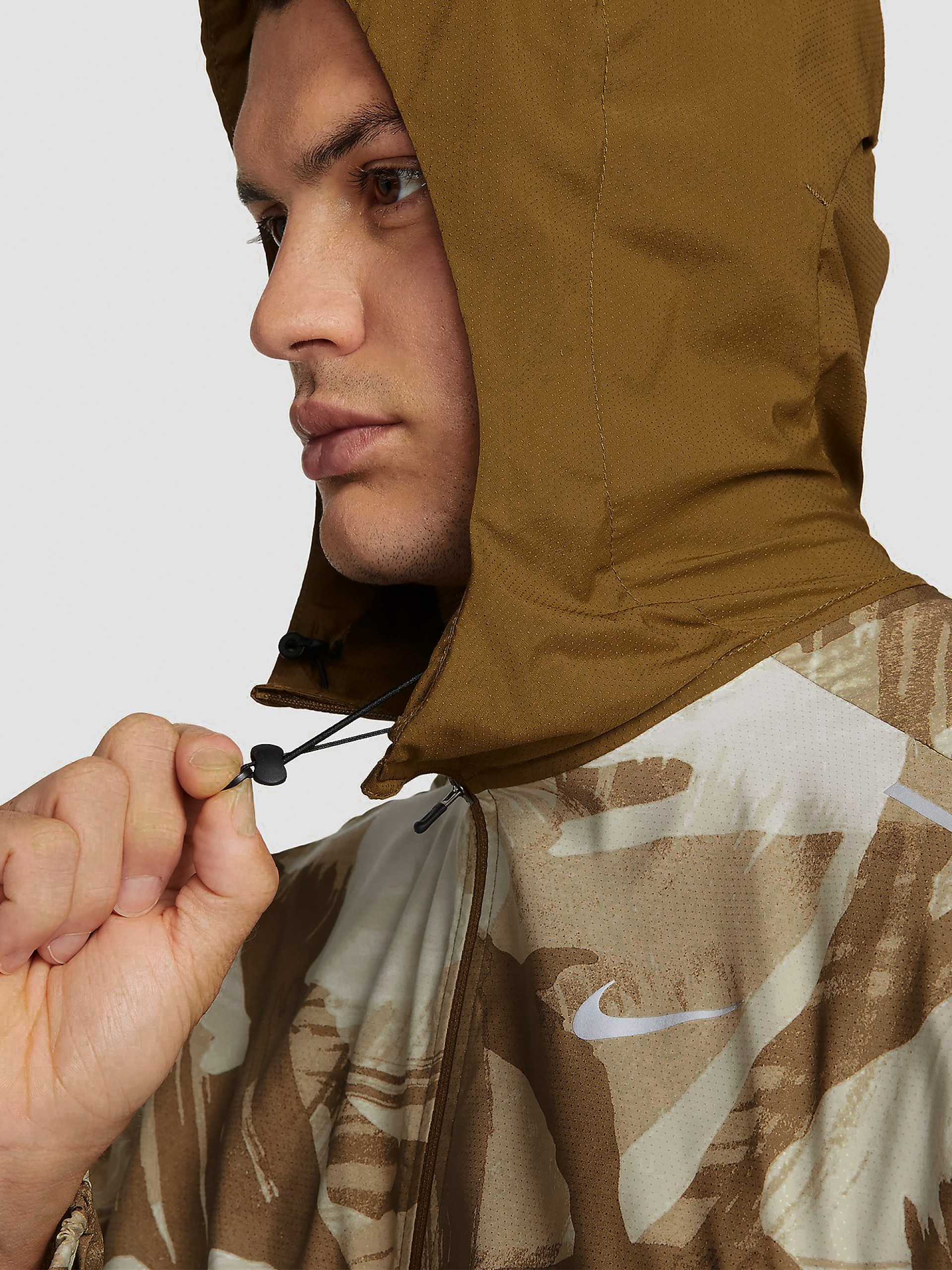 Casaco Nike Repel Windrunner Camo