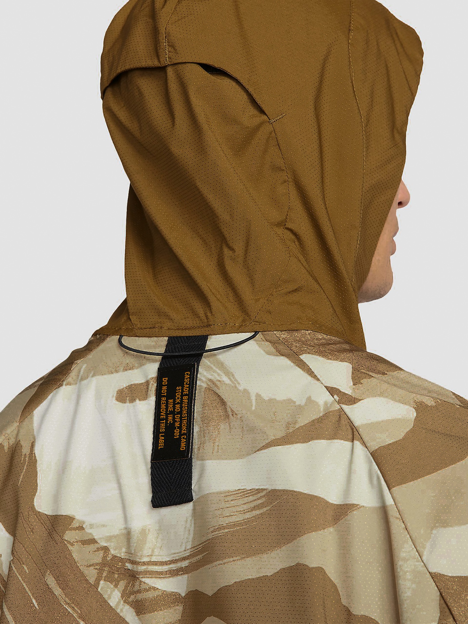 Casaco Nike Repel Windrunner Camo