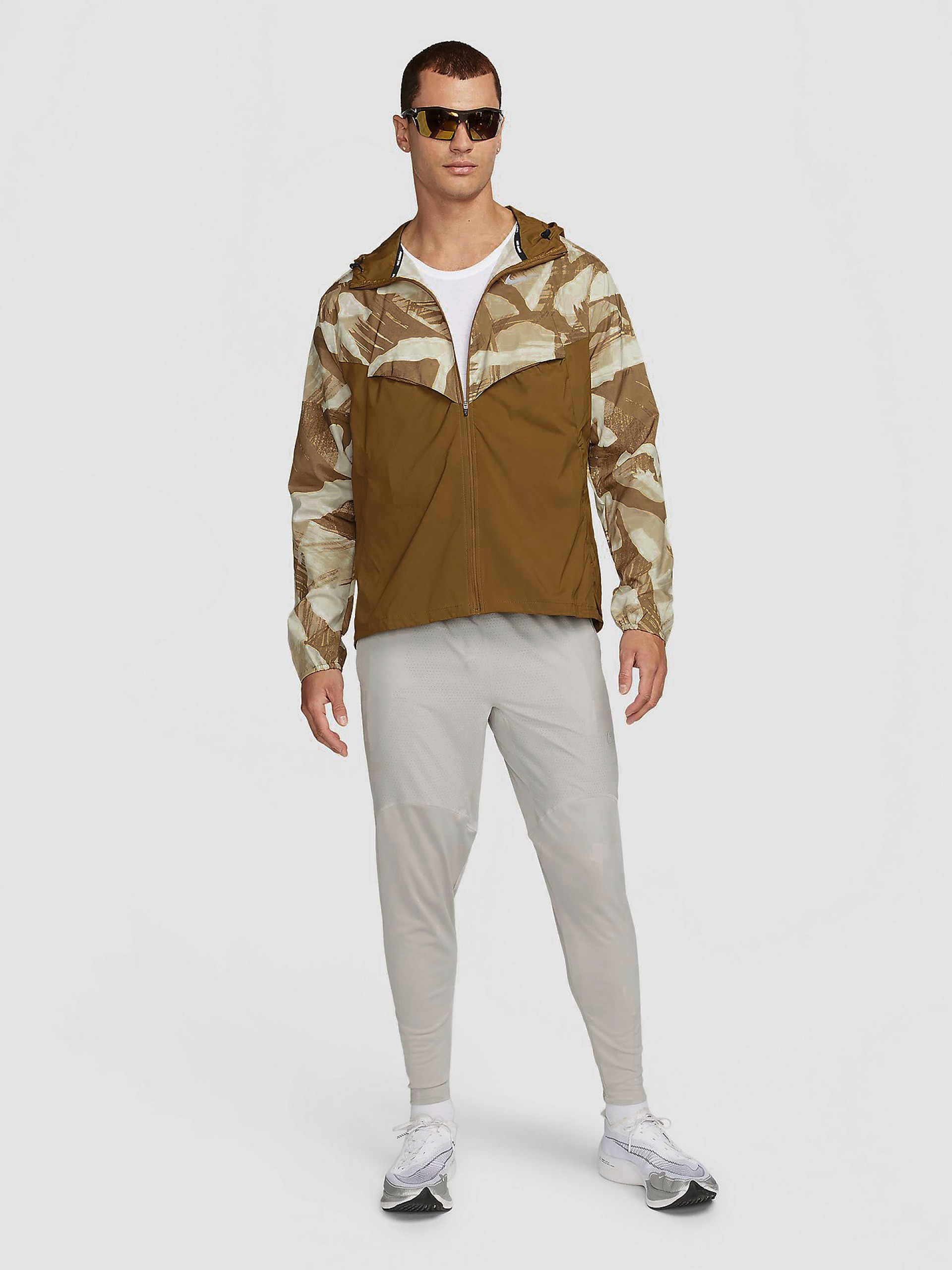 Casaco Nike Repel Windrunner Camo