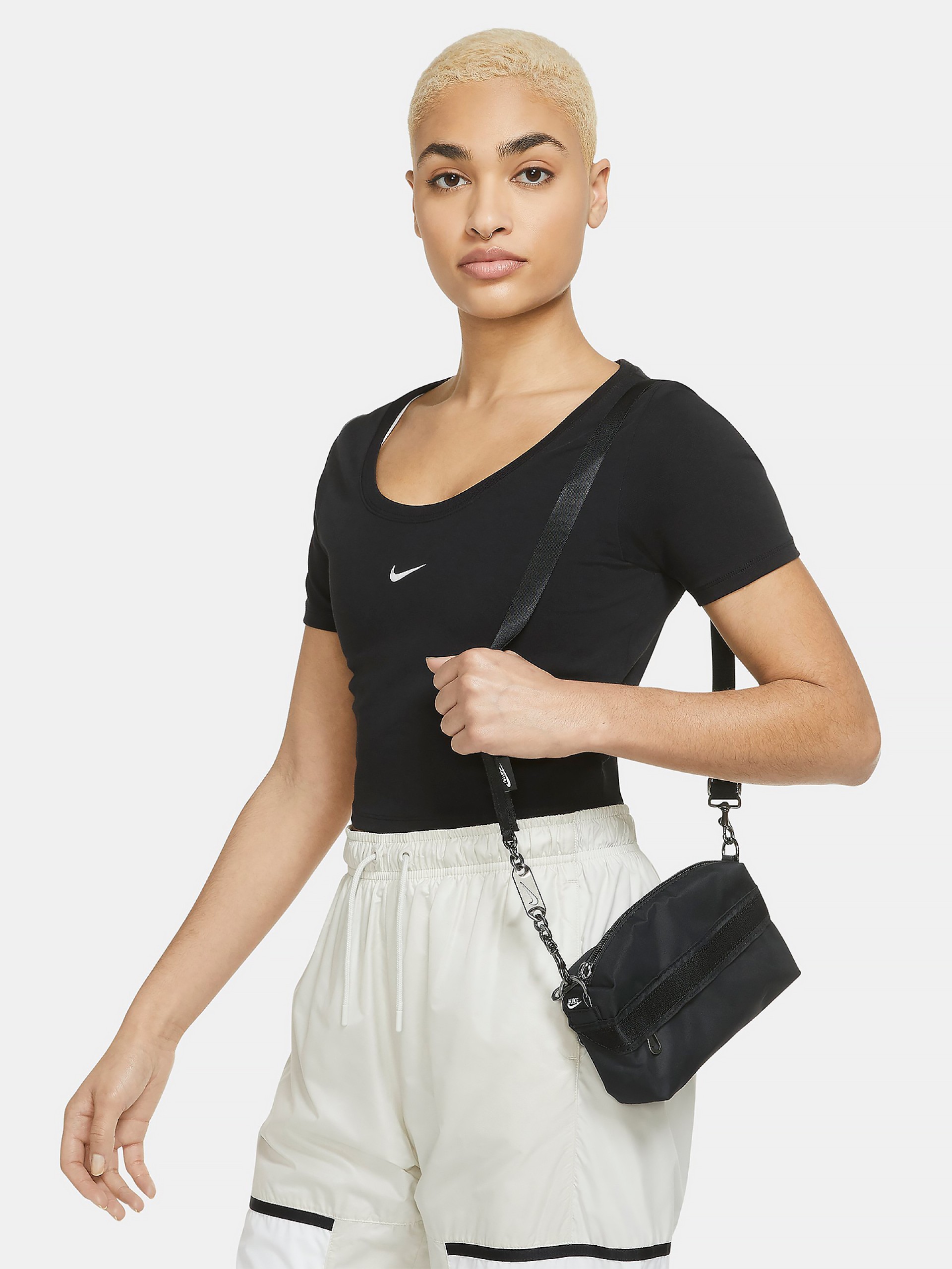 Nike Sportswear Futura Luxe Crossbody Bag