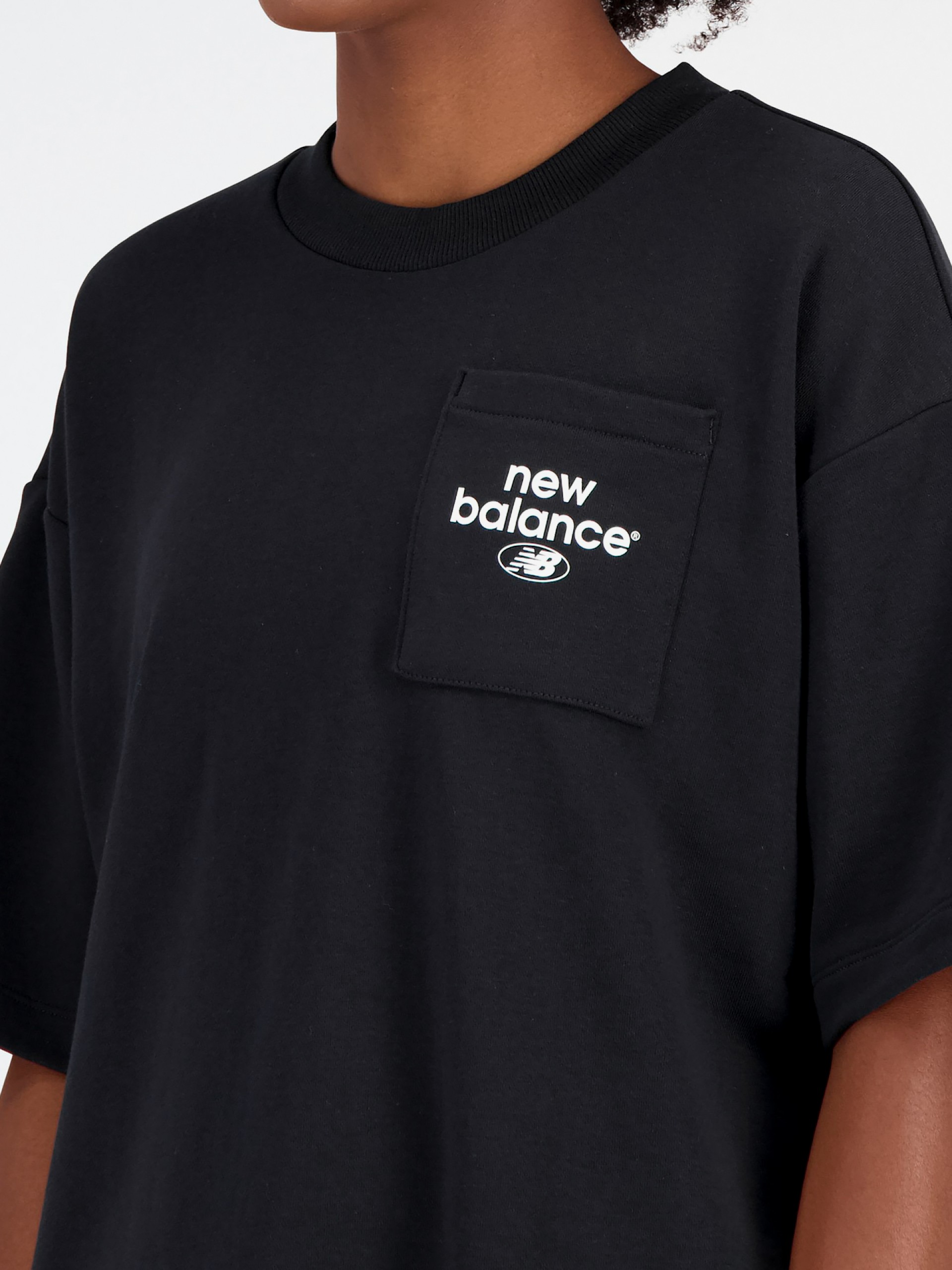 Vestido New Balance Essentials Stacked Logo