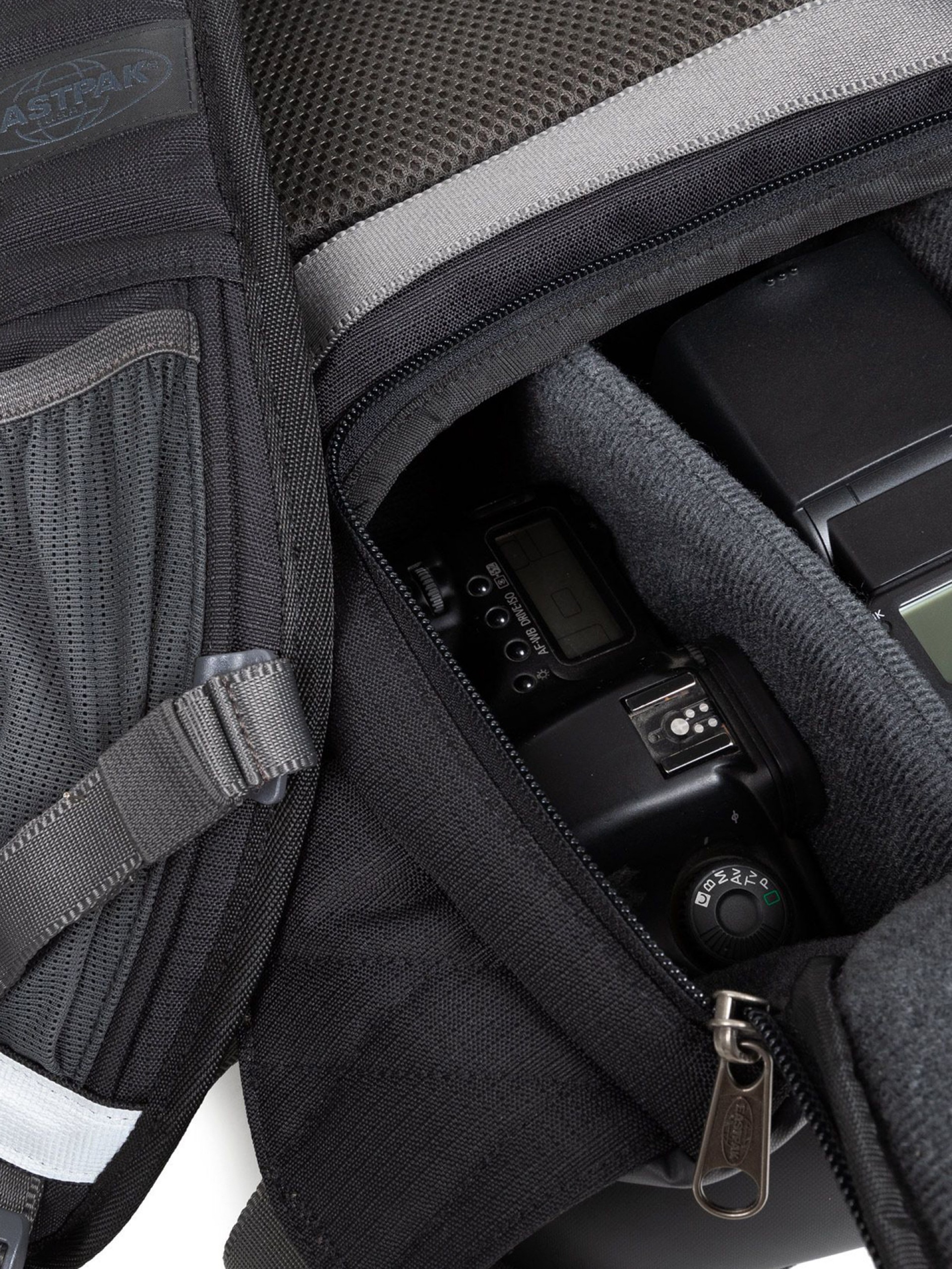 Mochila Eastpak Out Camera Pack