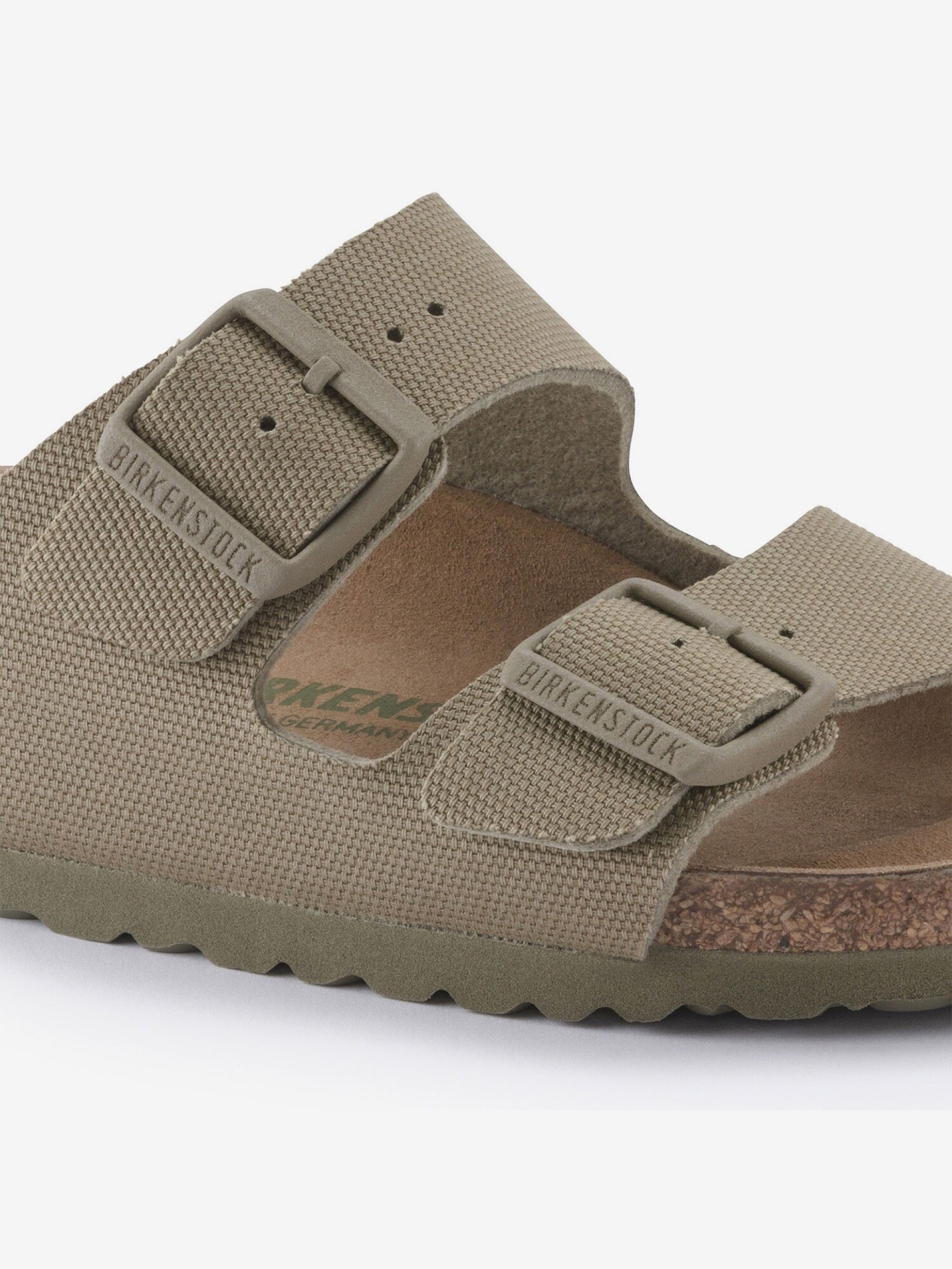 Chinelos Birkenstock Arizona Rivet Logo Vegan