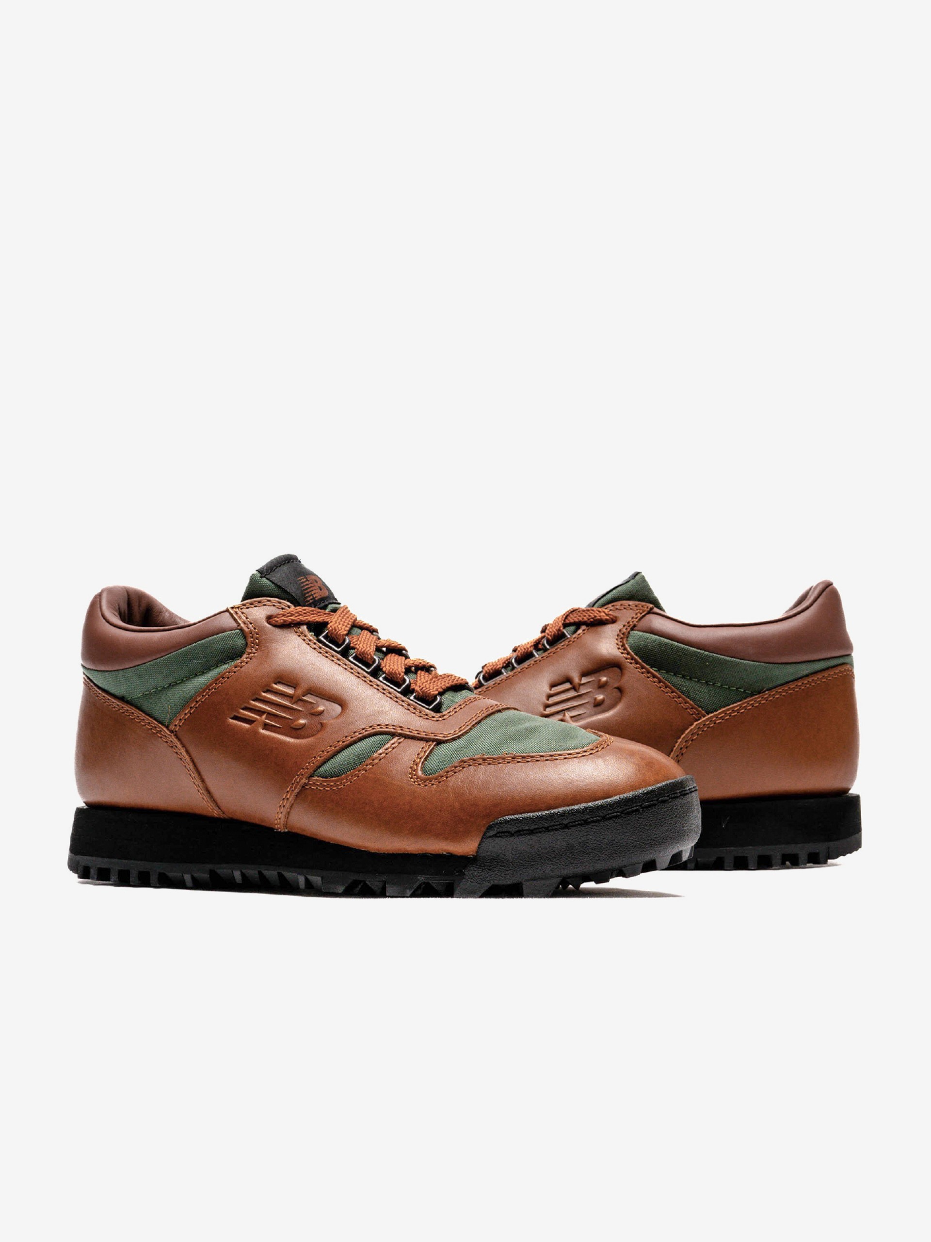 Zapatillas New Balance Rainier Low UALG V1