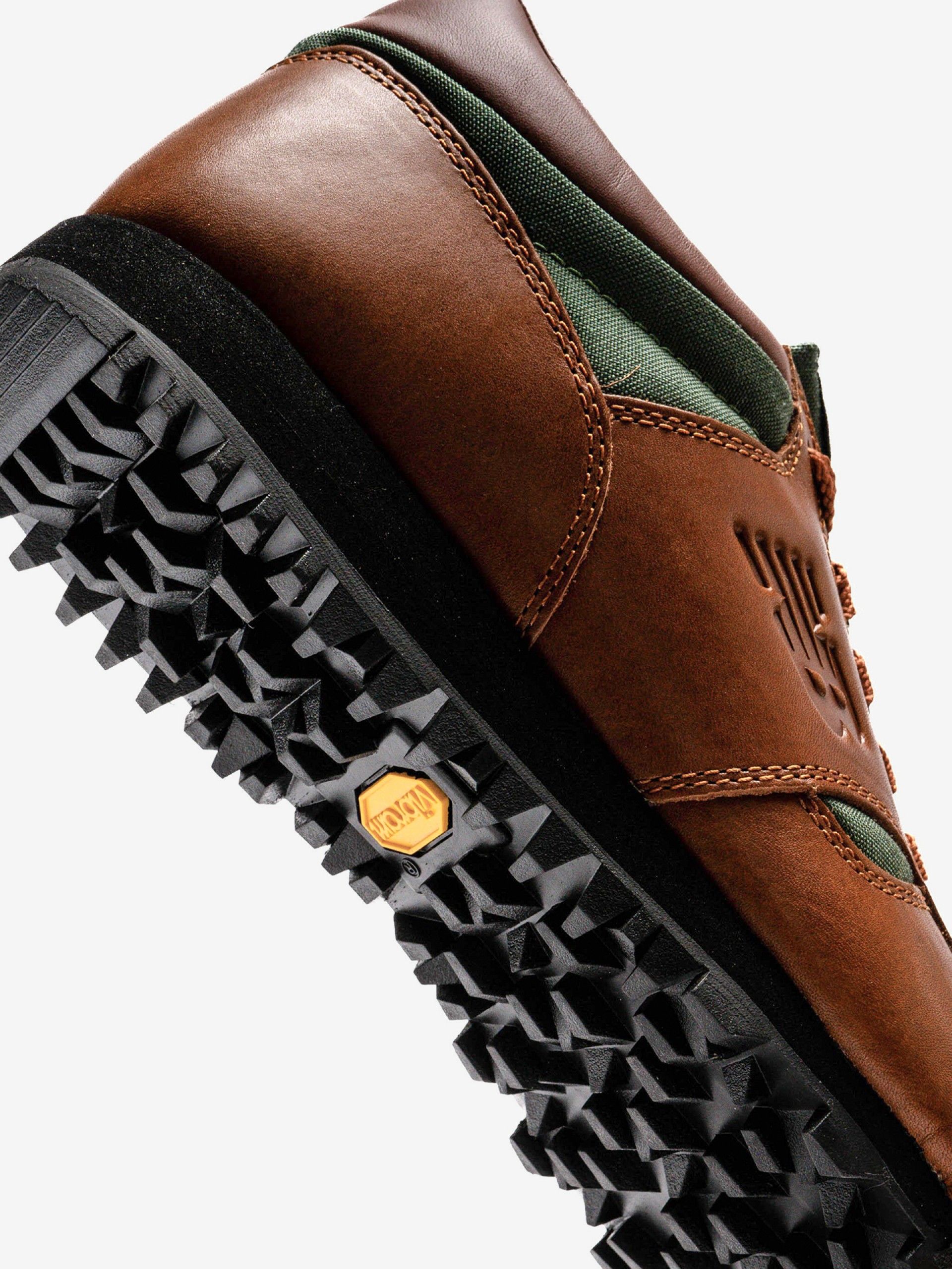 Zapatillas New Balance Rainier Low UALG V1