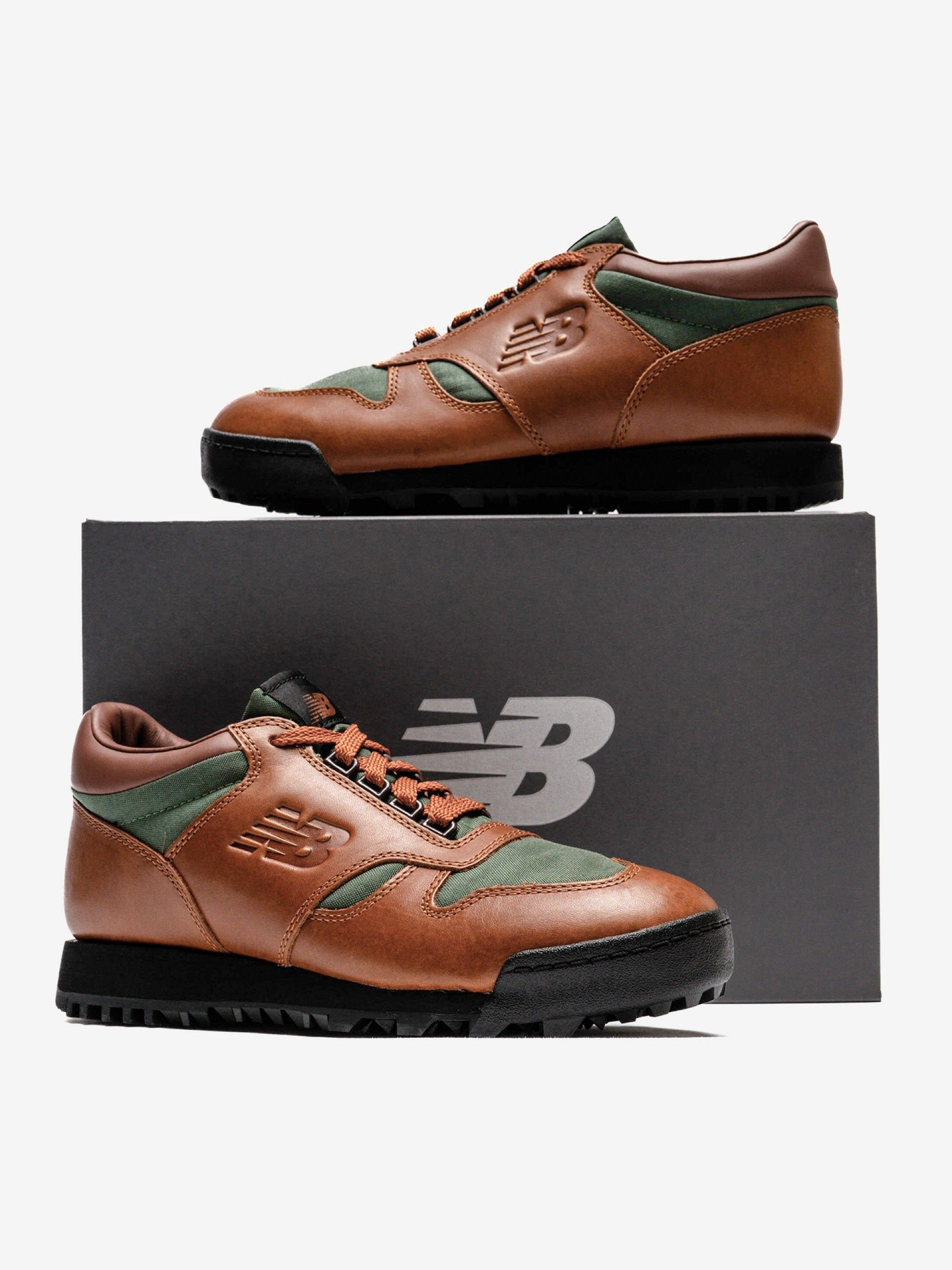 Zapatillas New Balance Rainier Low UALG V1