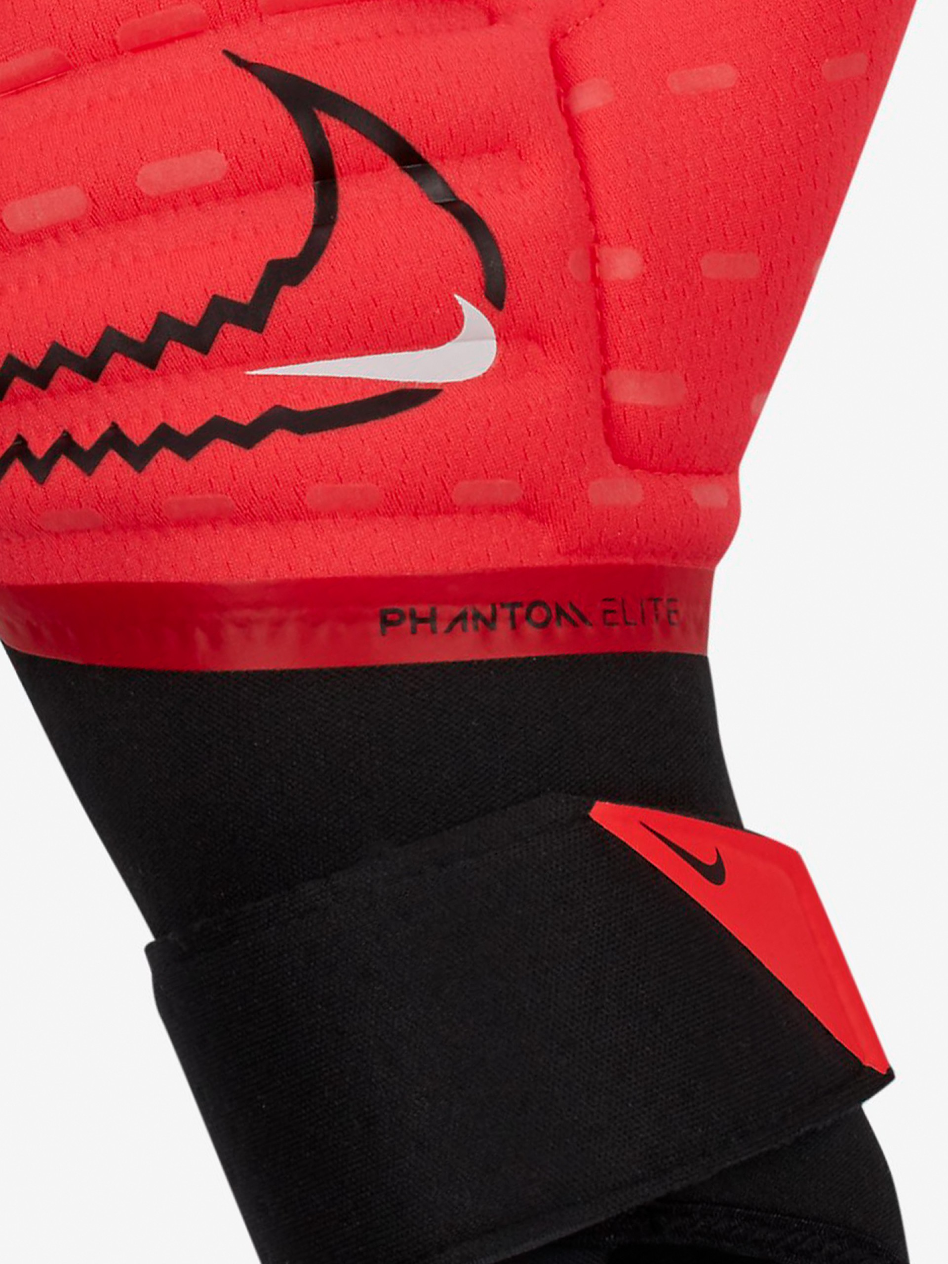 Nike Phantom Elite Goalkeeper Gloves