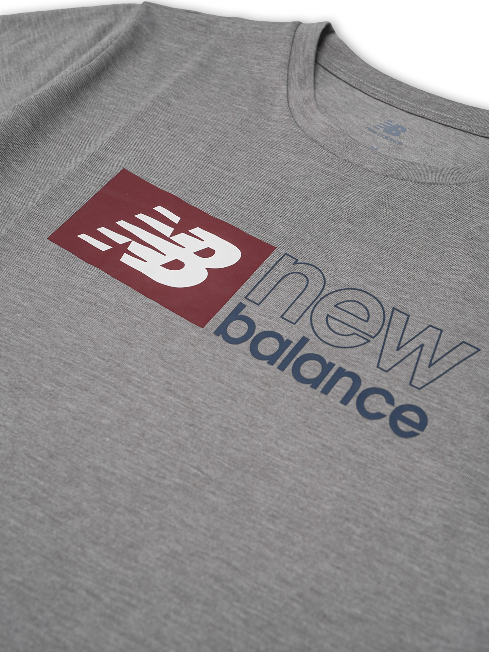 Camiseta New Balance Heathertech Graphic
