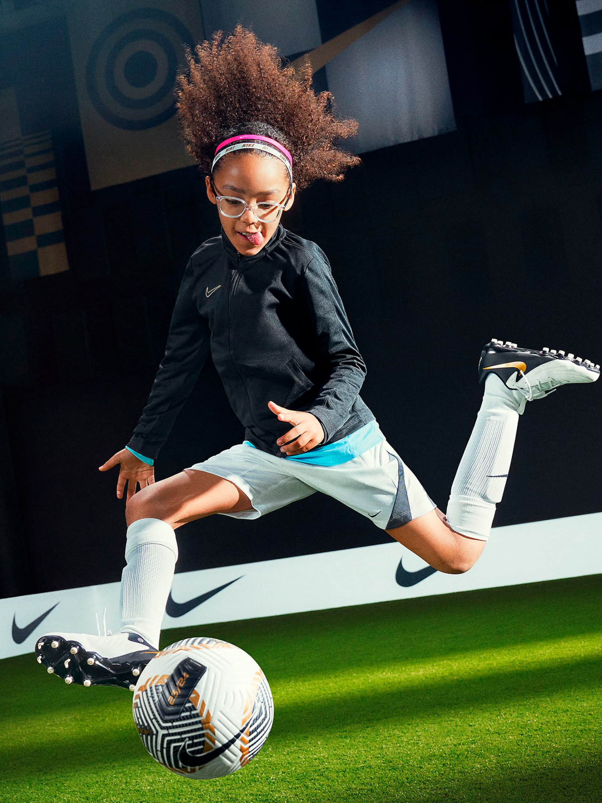 Chuteiras Nike Phantom GX II Academy FG/MG J