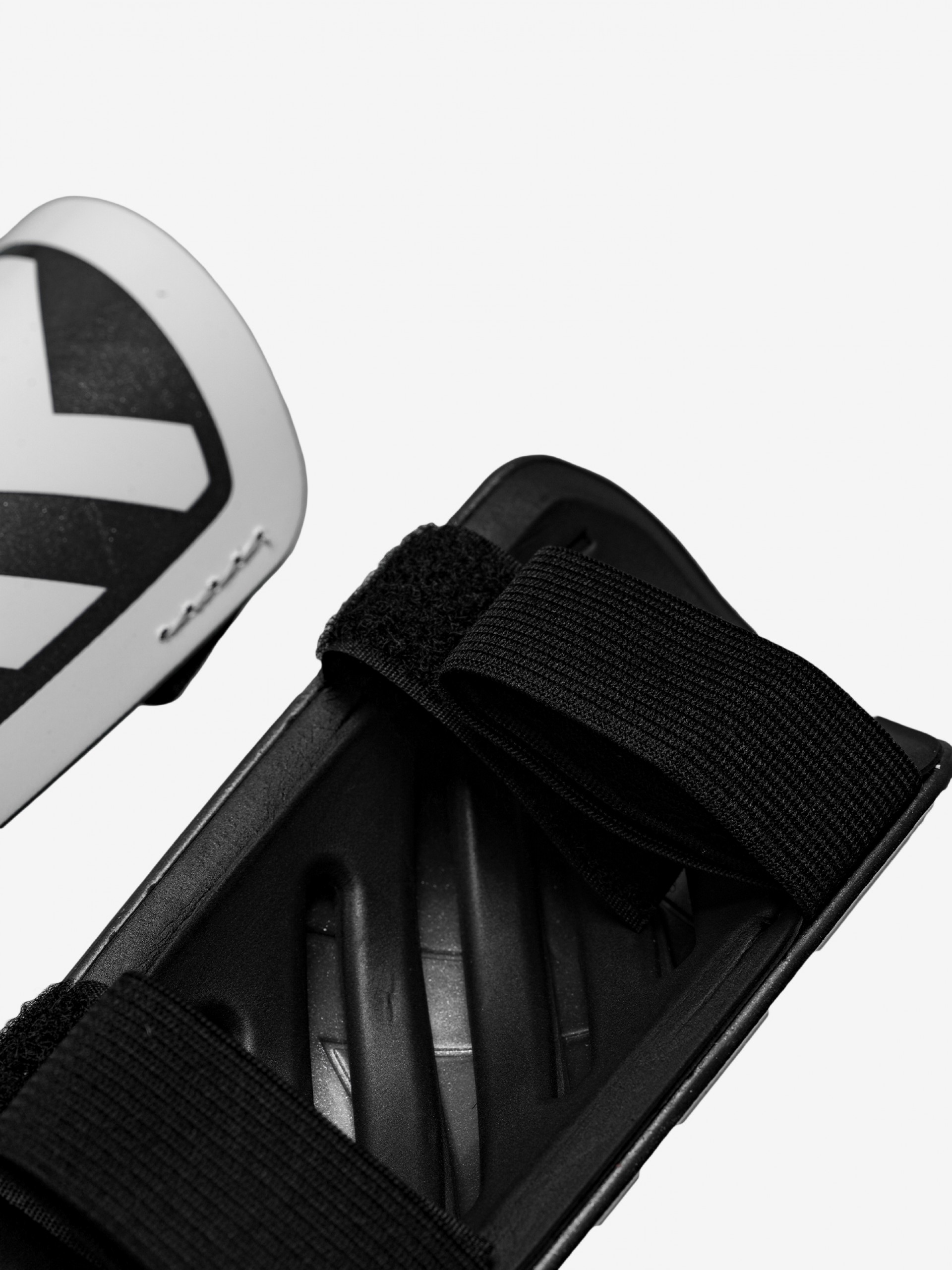 Puma Ultra Light Strap Shin Guards