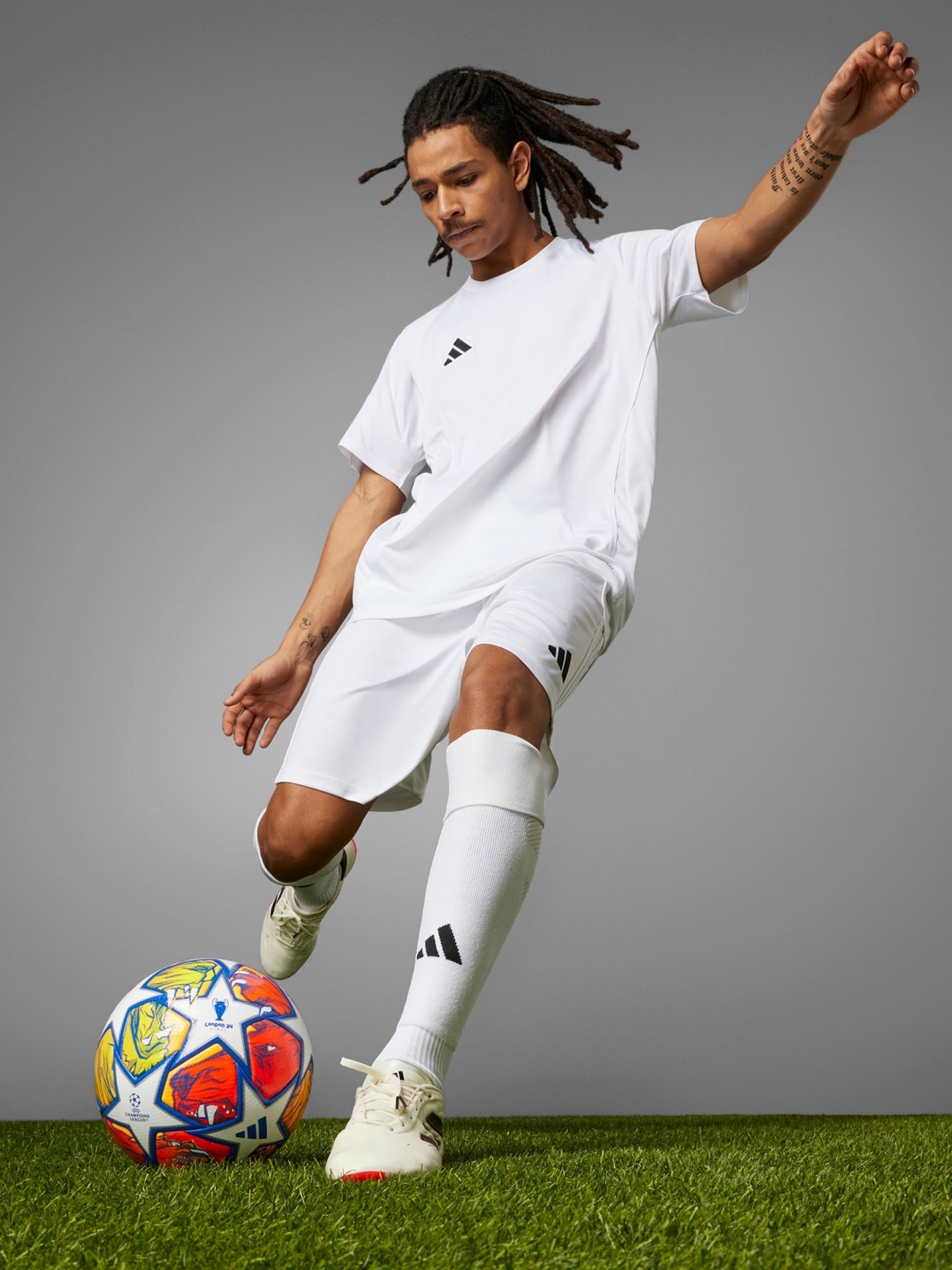 Bola Adidas UEFA Champions League Pro 23/24