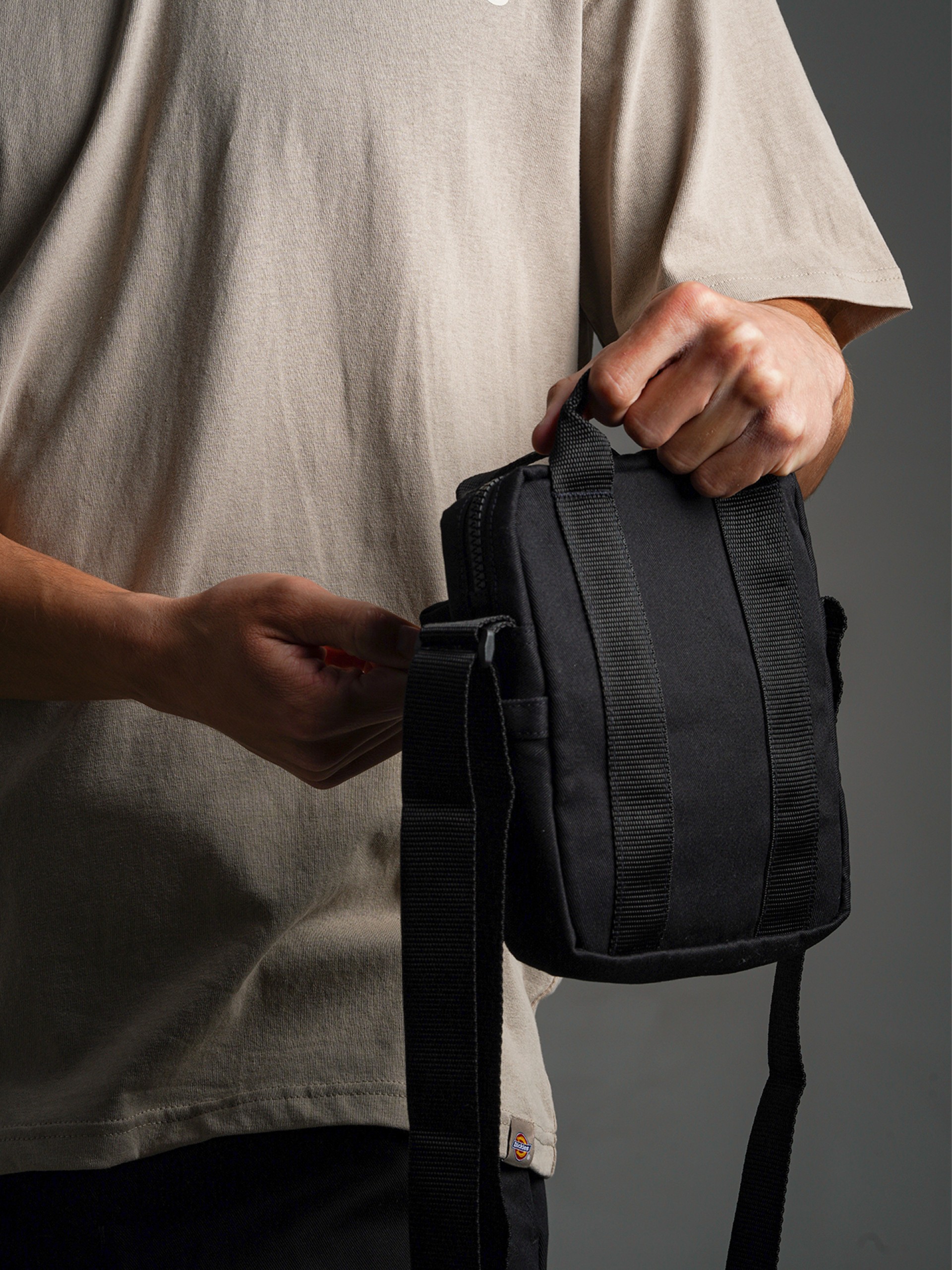 Bandolera Dickies Moreauville Negra