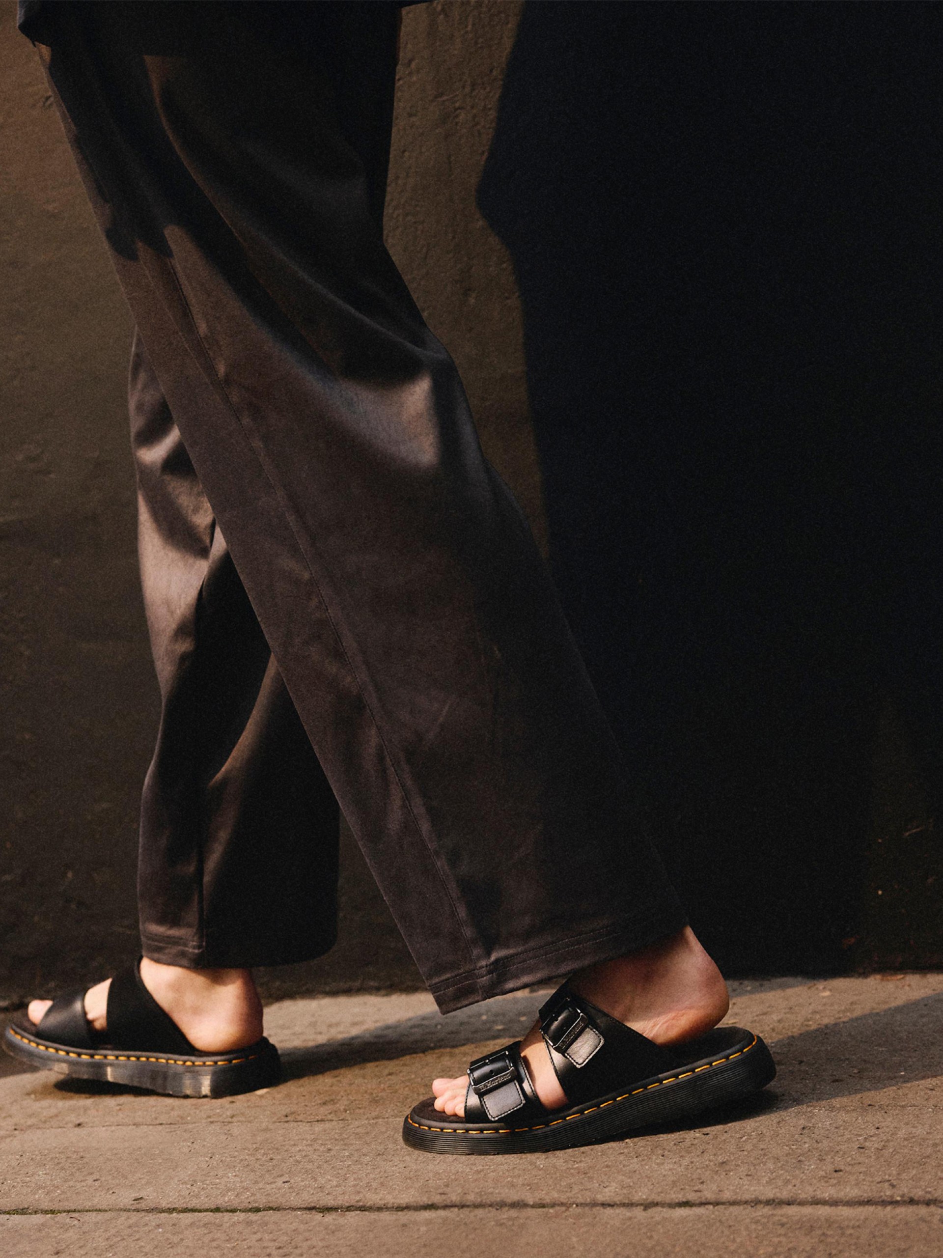 Dr. Martens Josef Slides