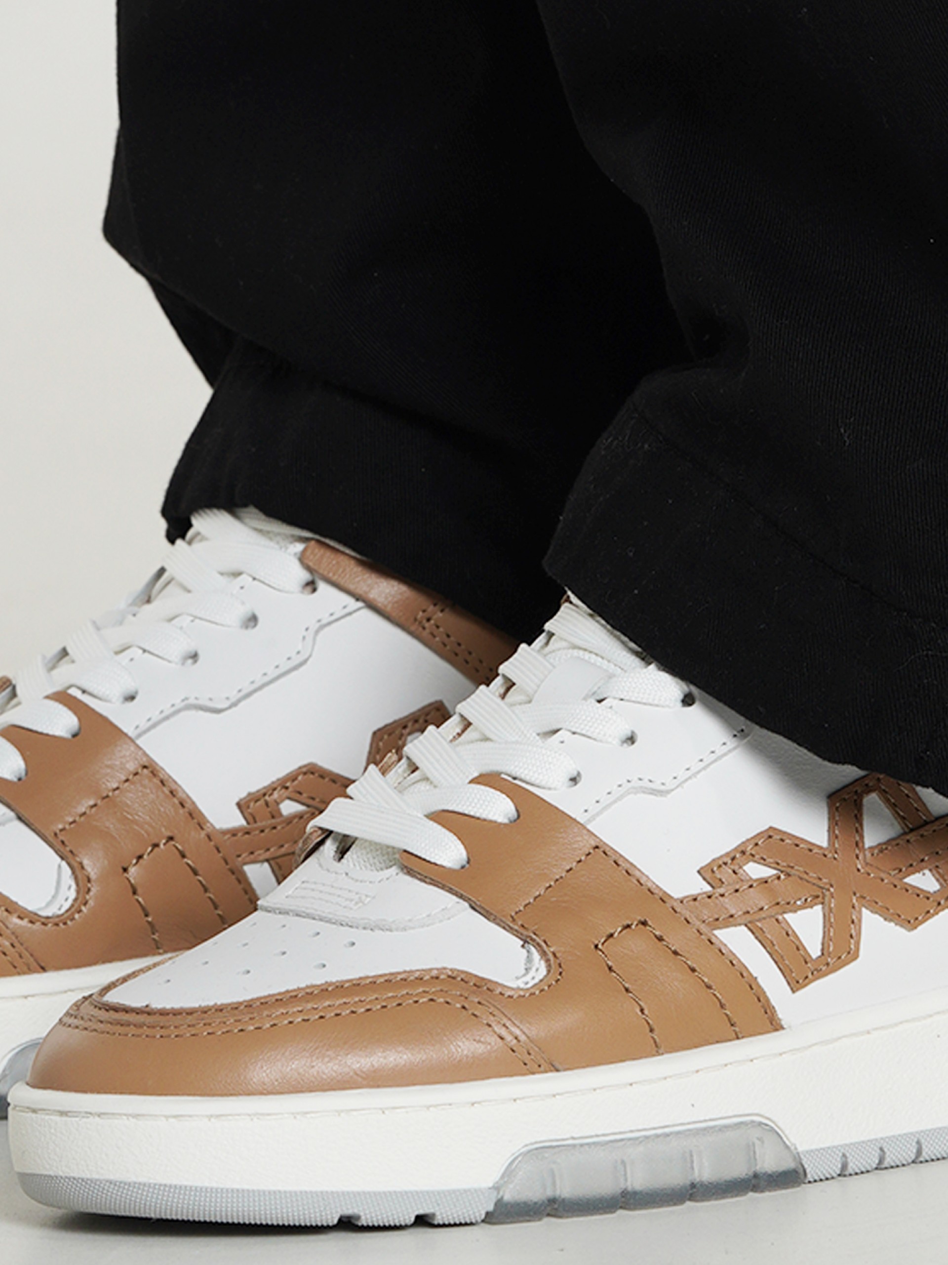 Pixis Jump Sneakers