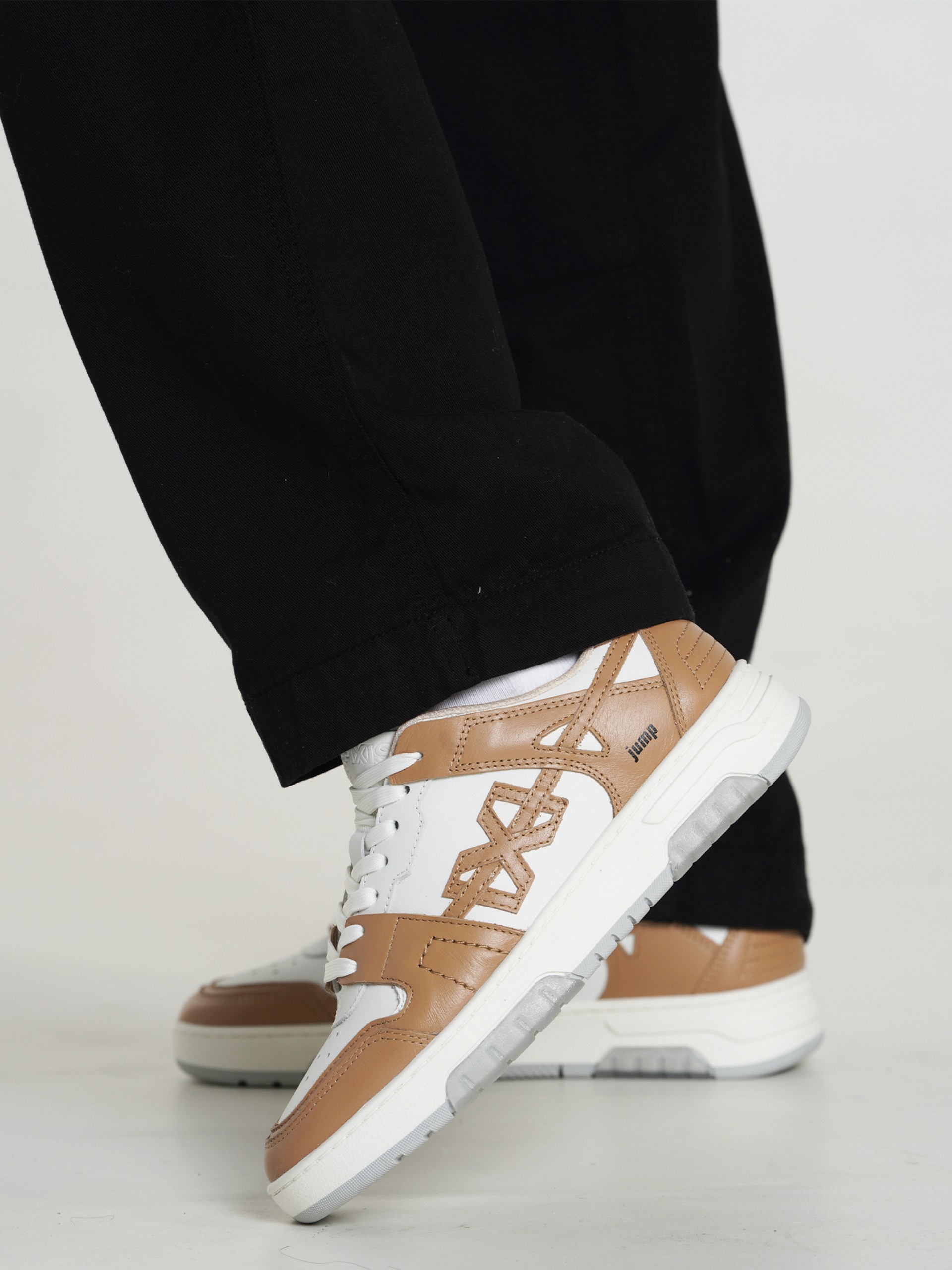 Pixis Jump Sneakers