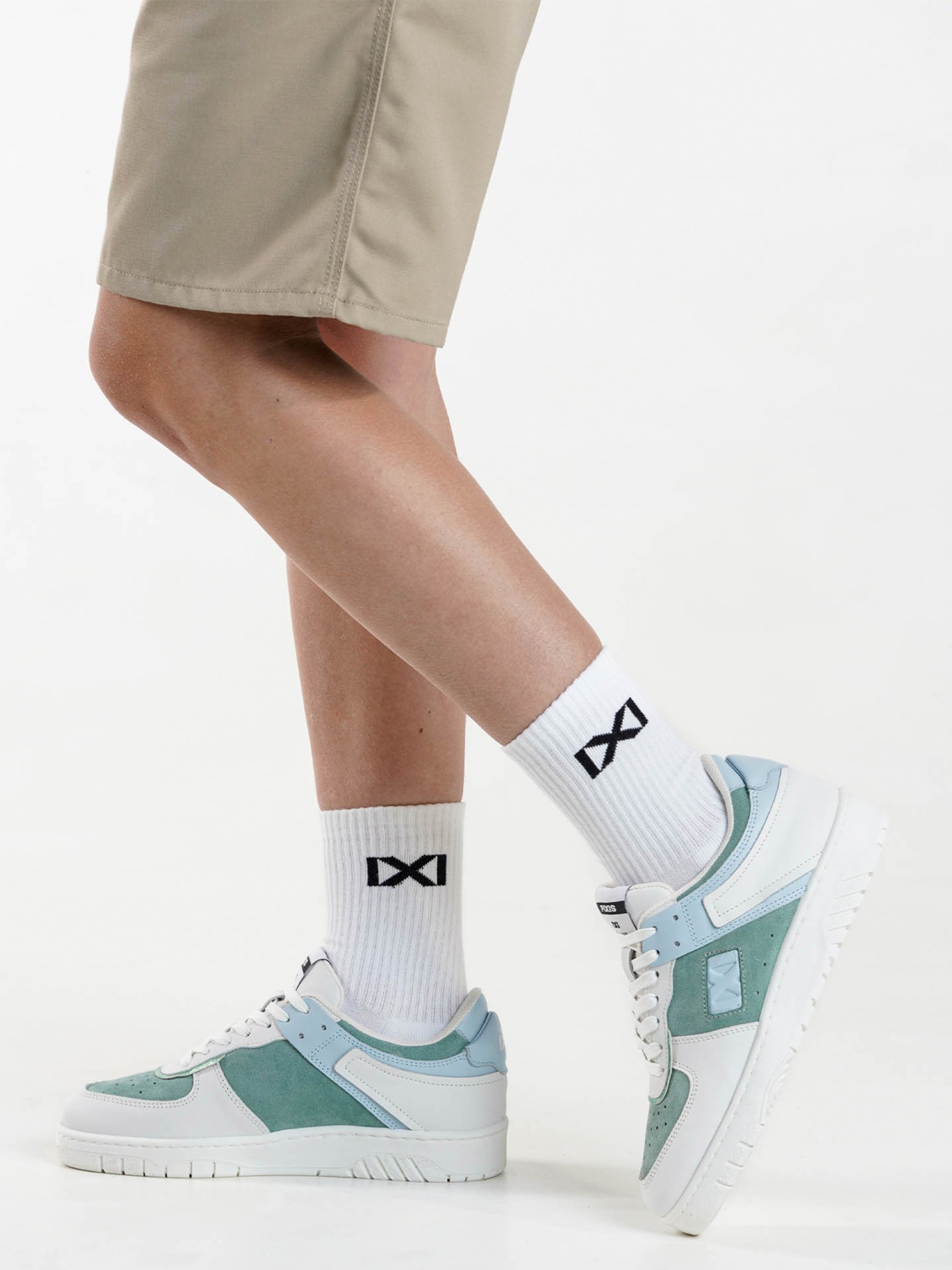Pixis Hoop Sneakers