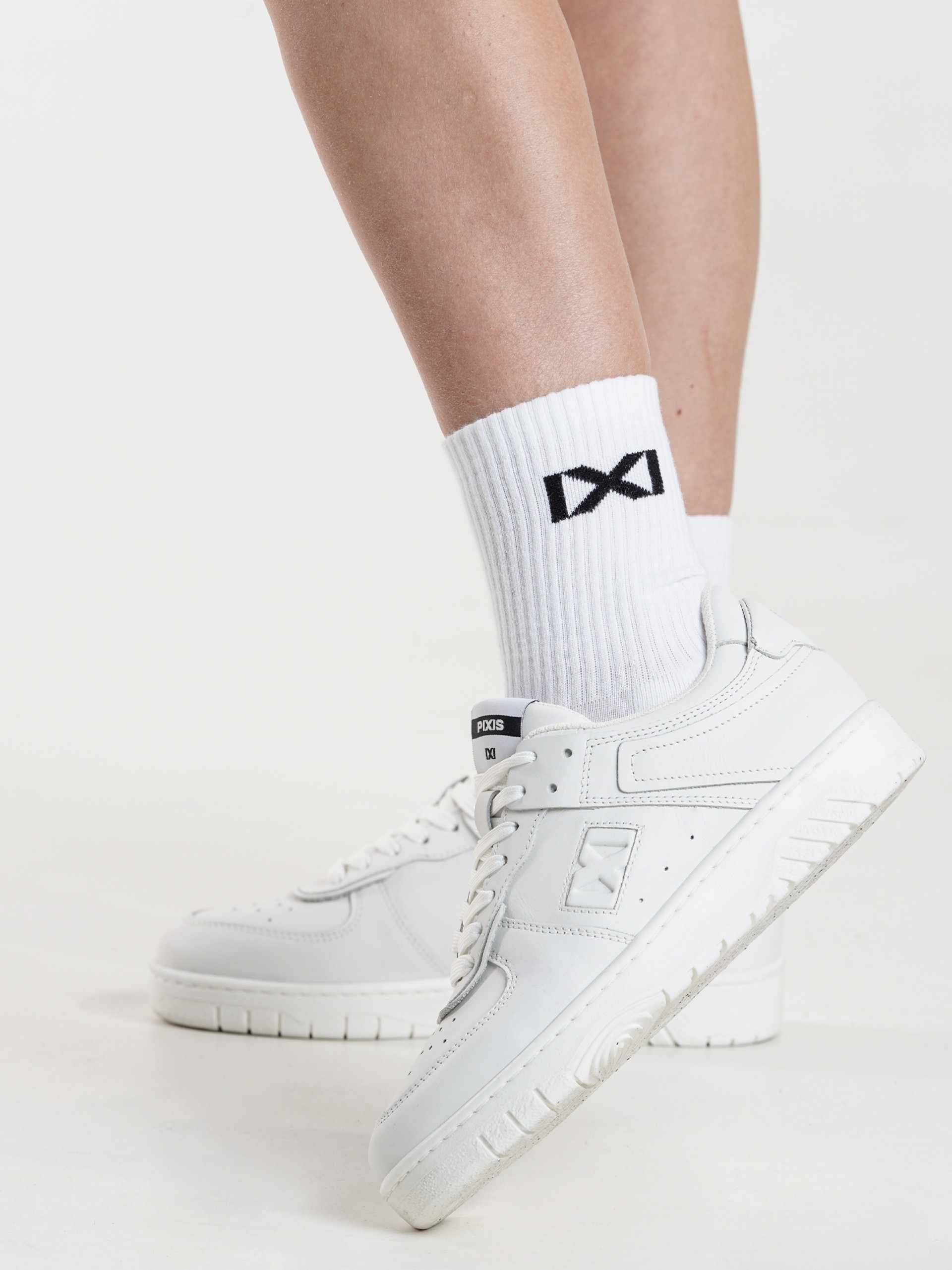 Pixis Hoop Sneakers