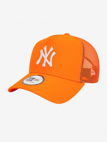 New Era New York Yankees League Essential Trucker Cap