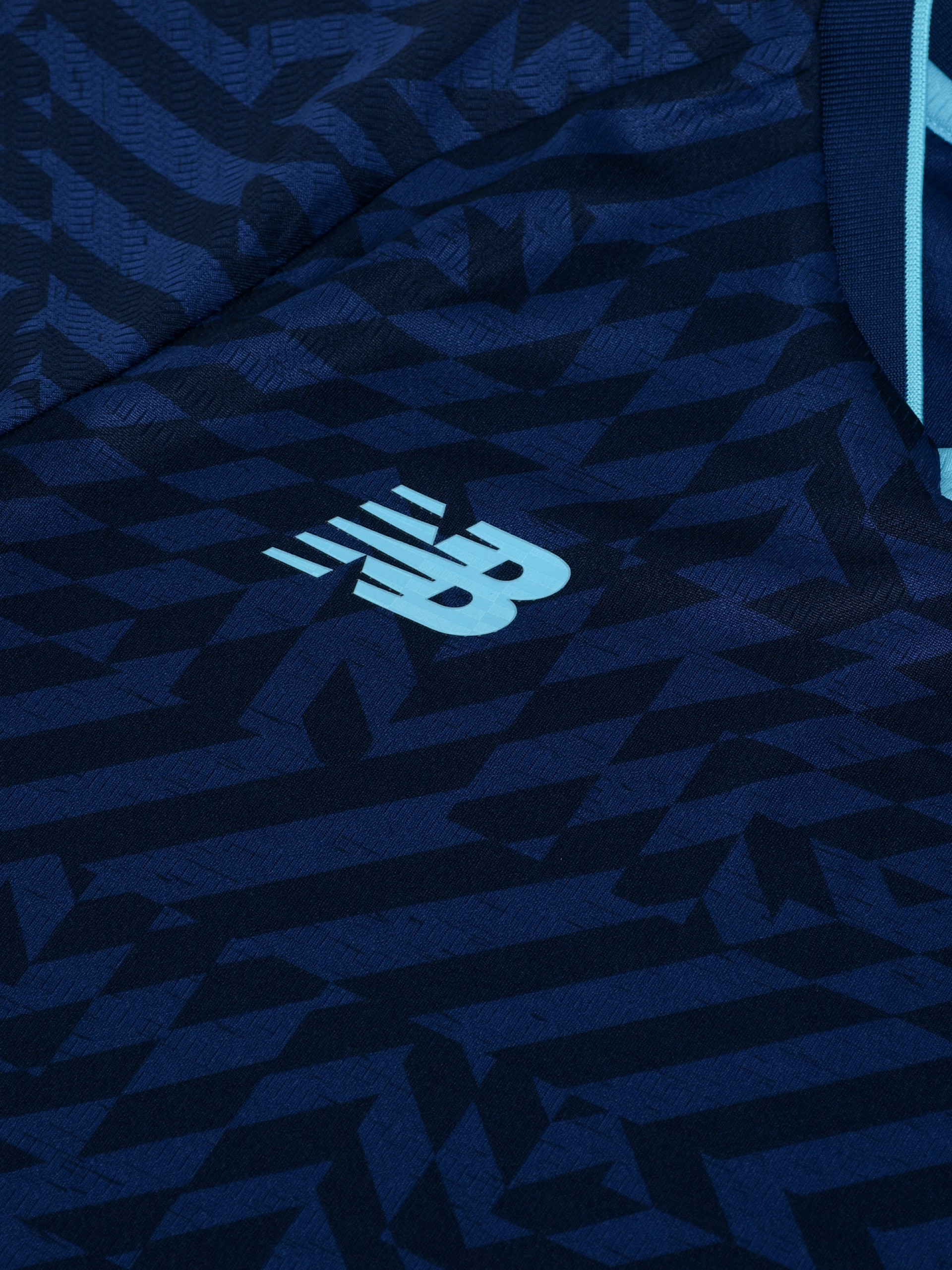 3º Equipamento New Balance F. C. Porto Junior EP24/25