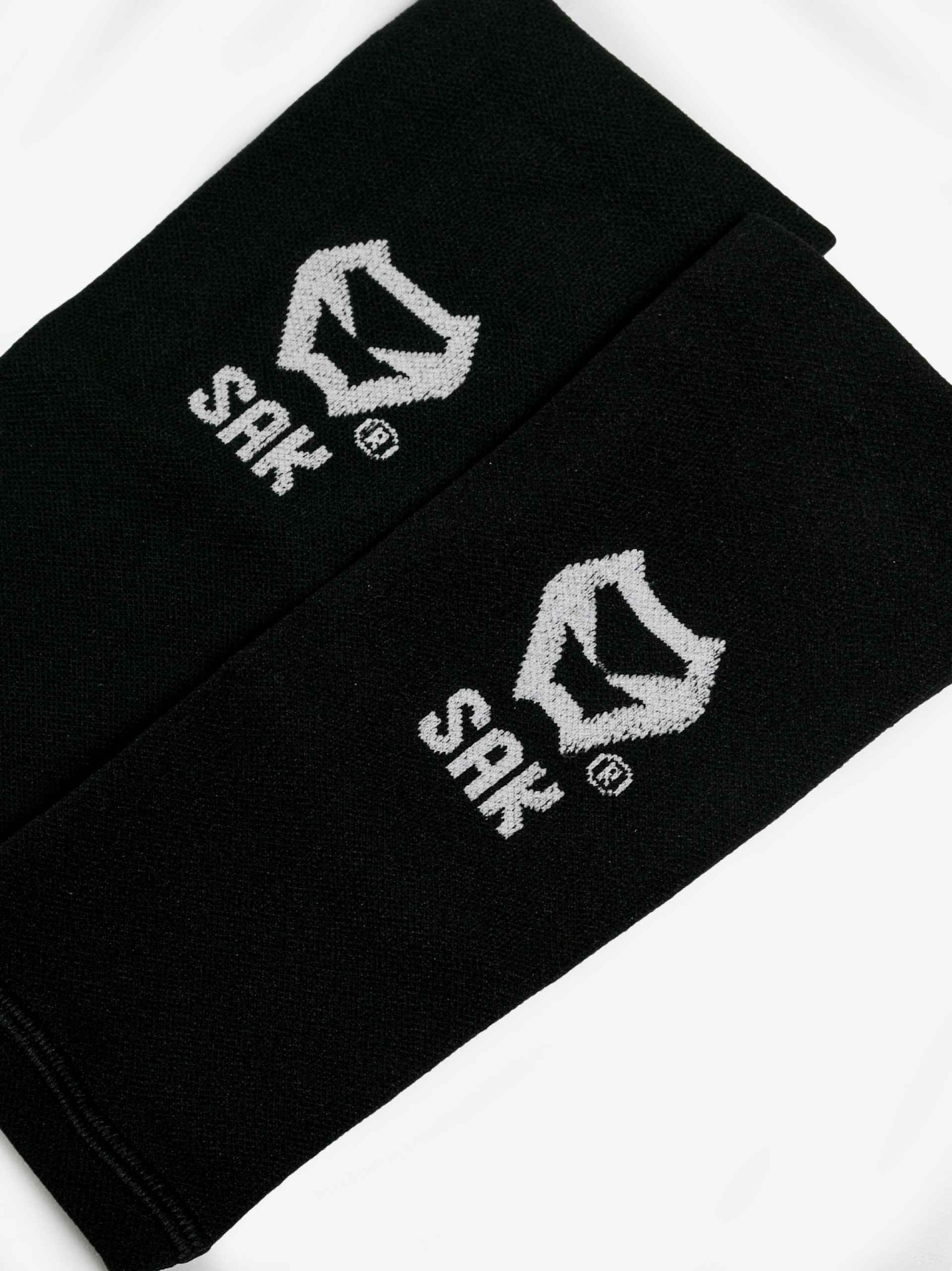 Espinilleras Sak Shape Negras