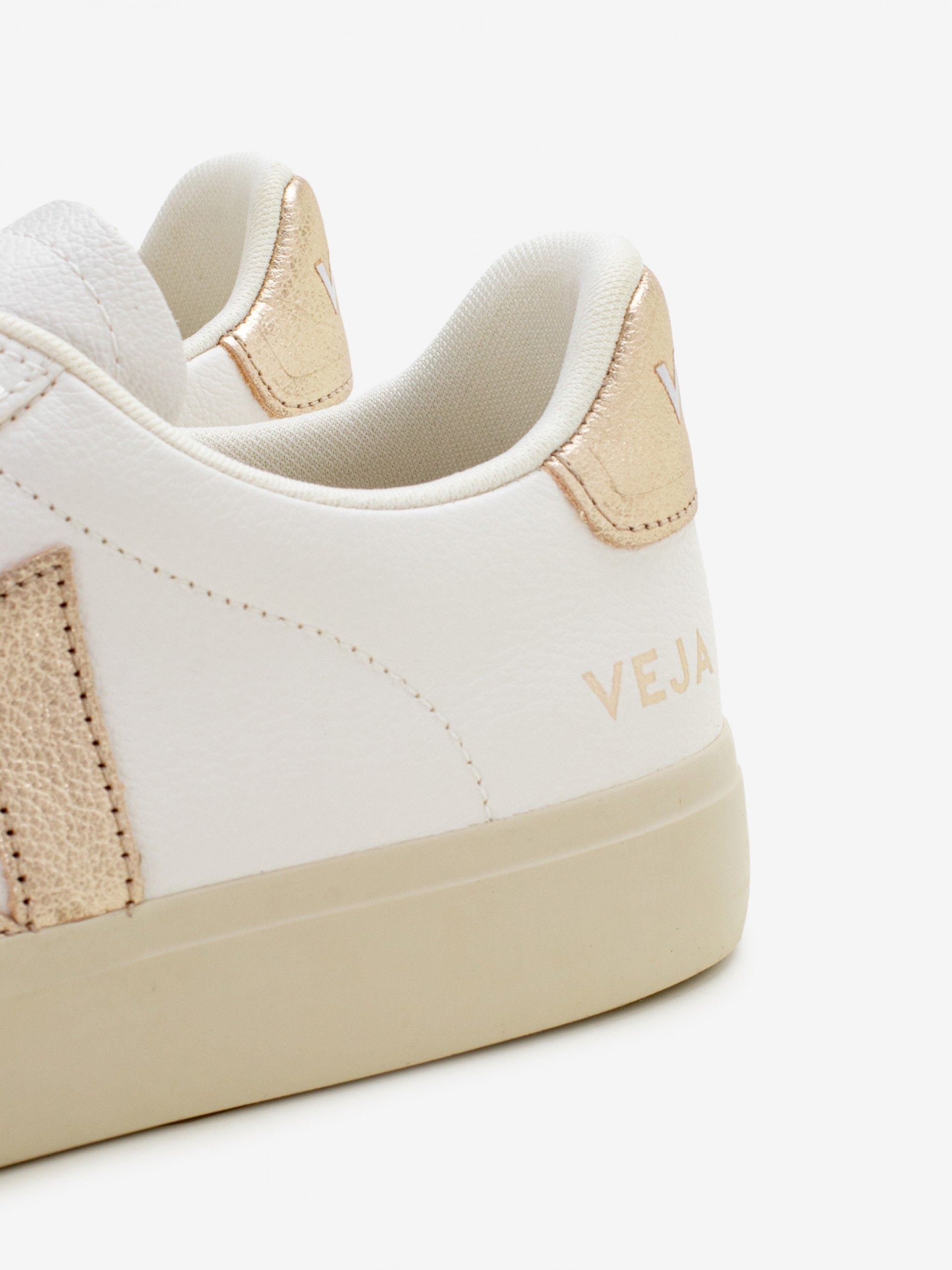 Zapatillas VEJA Campo Chromefree Leather Blancas y Beige
