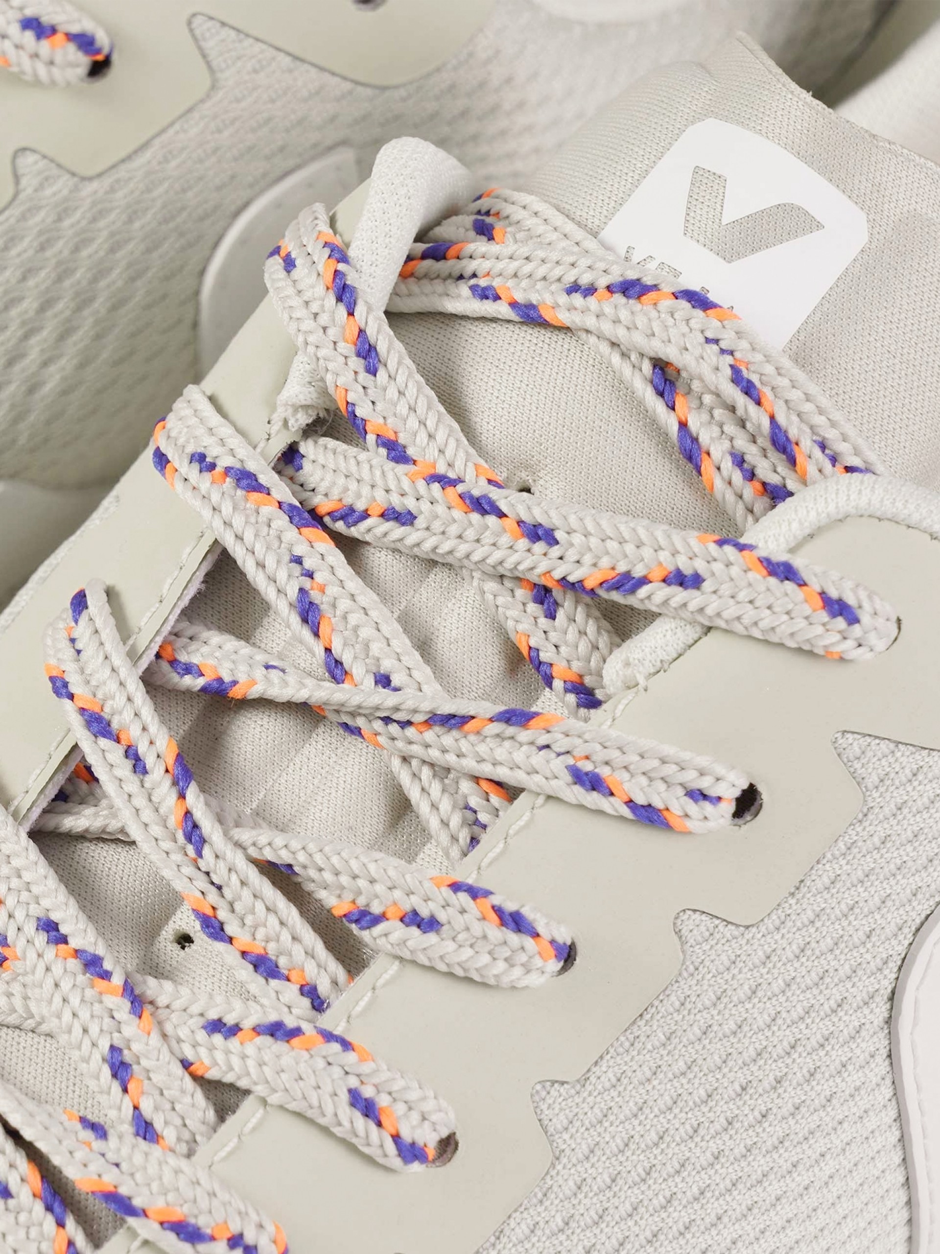 Zapatillas VEJA Dekkan Alveomesh Blancas