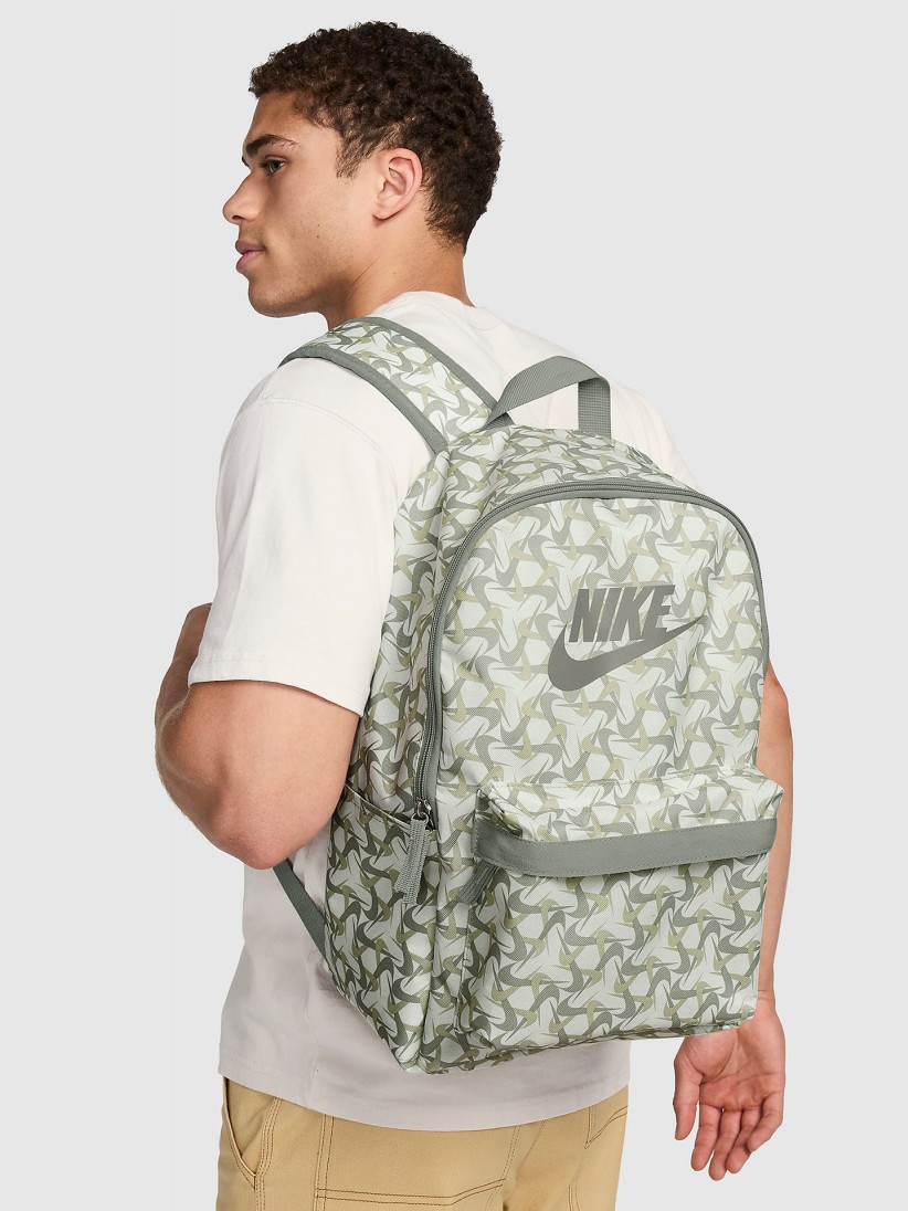 Nike 25l backpack best sale