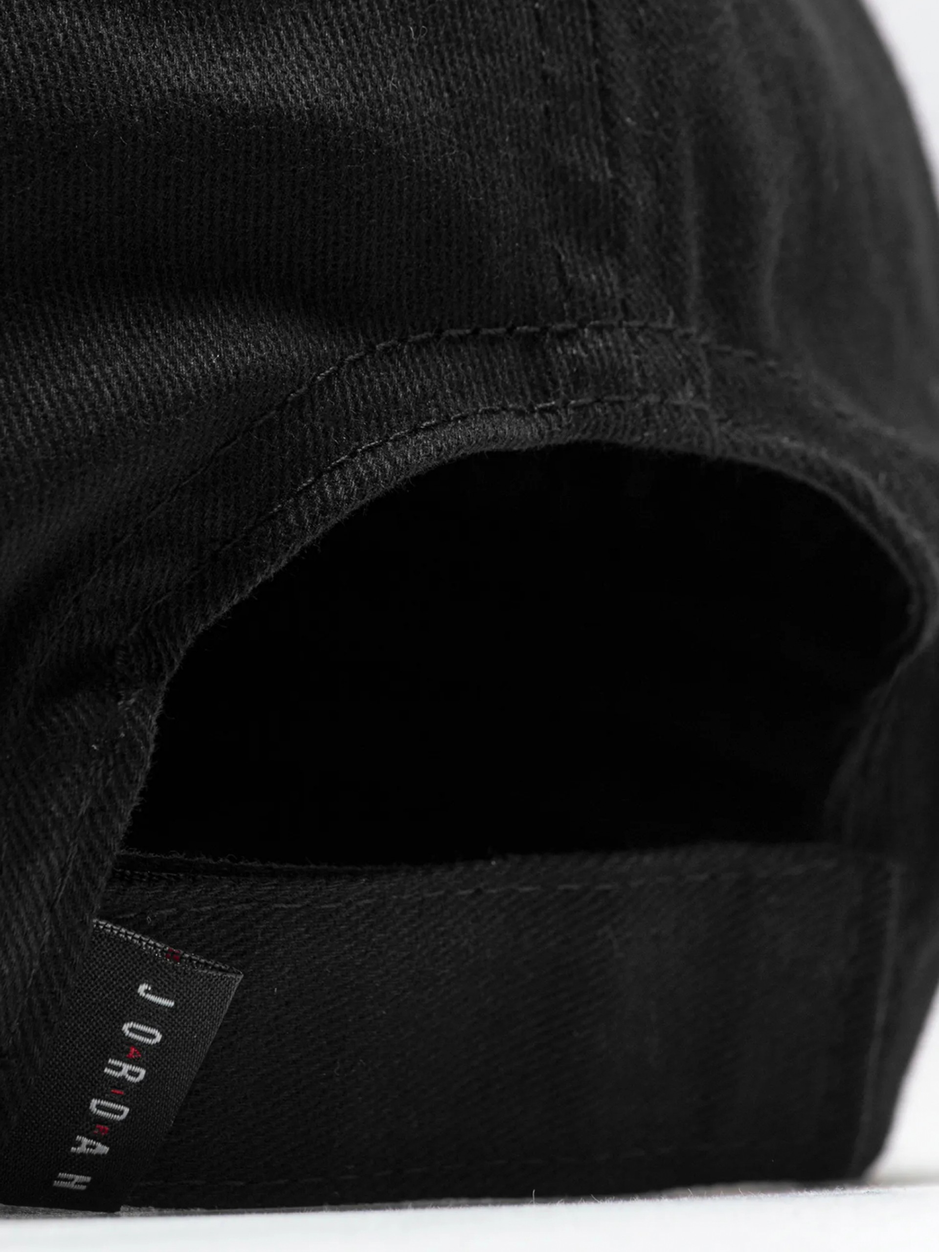 Nike Jordan Curve Brim Adjustable Junior Black Cap