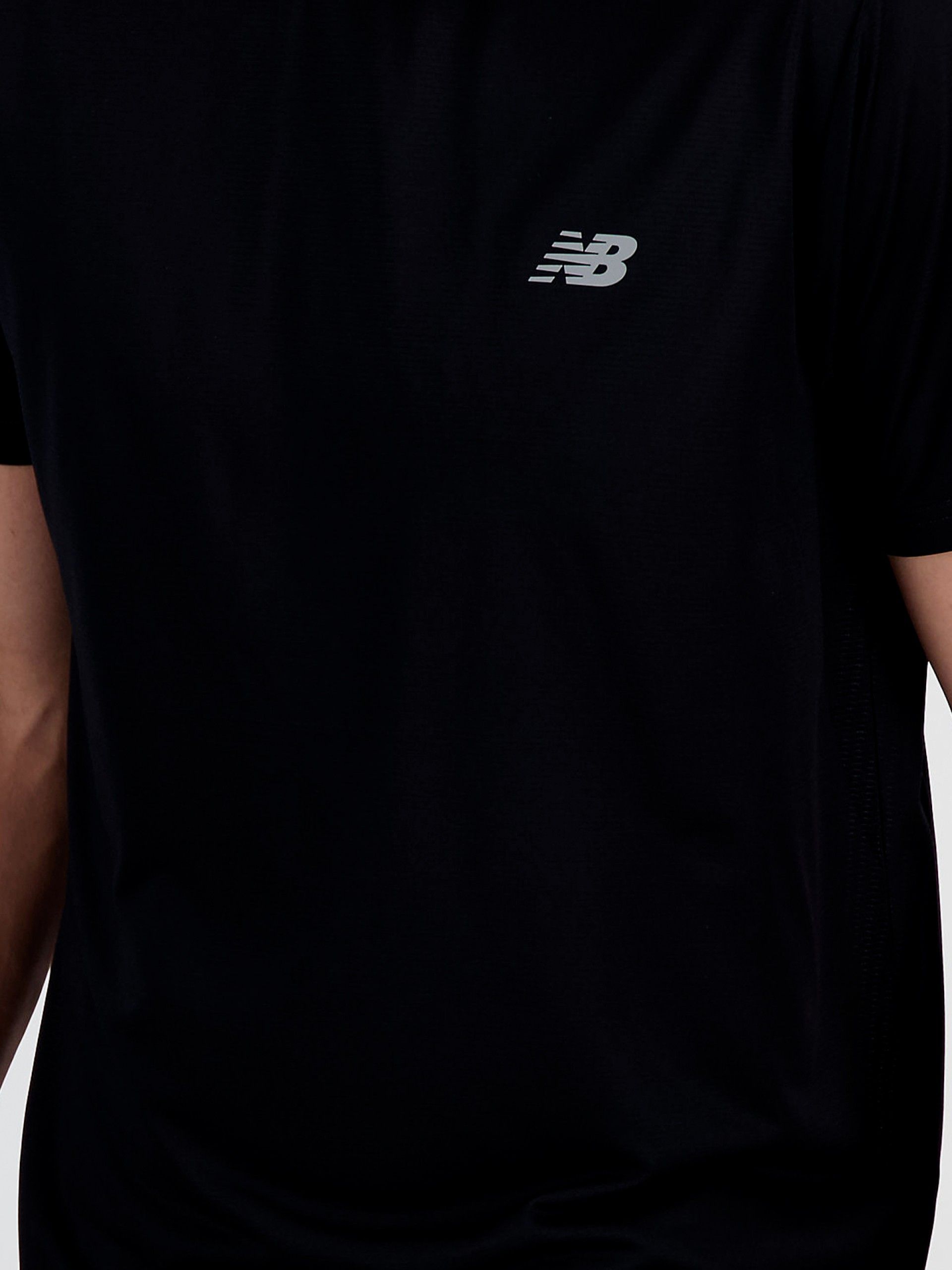 Camiseta New Balance Sport Essentials Negra