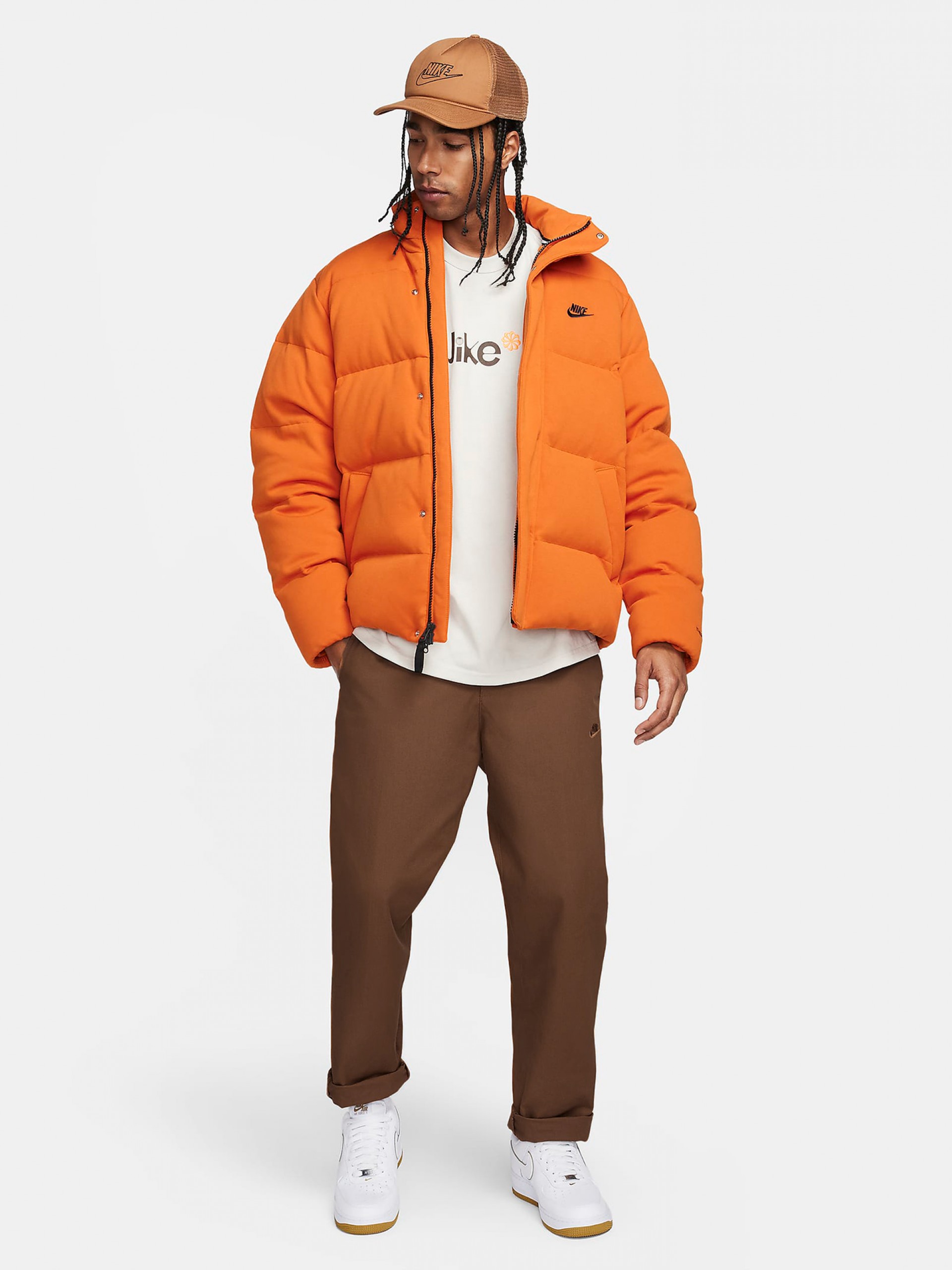 Calças Nike Club Chino