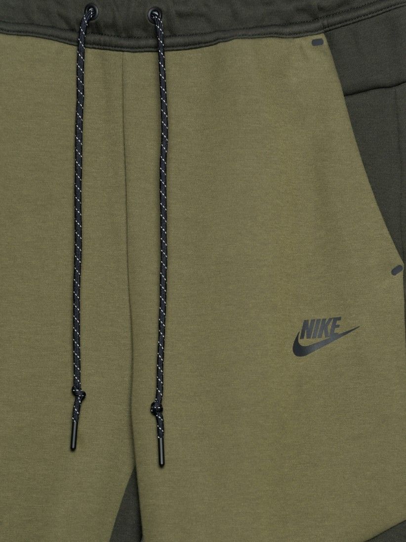 Nike Tech Fleece Slim Fit Trousers