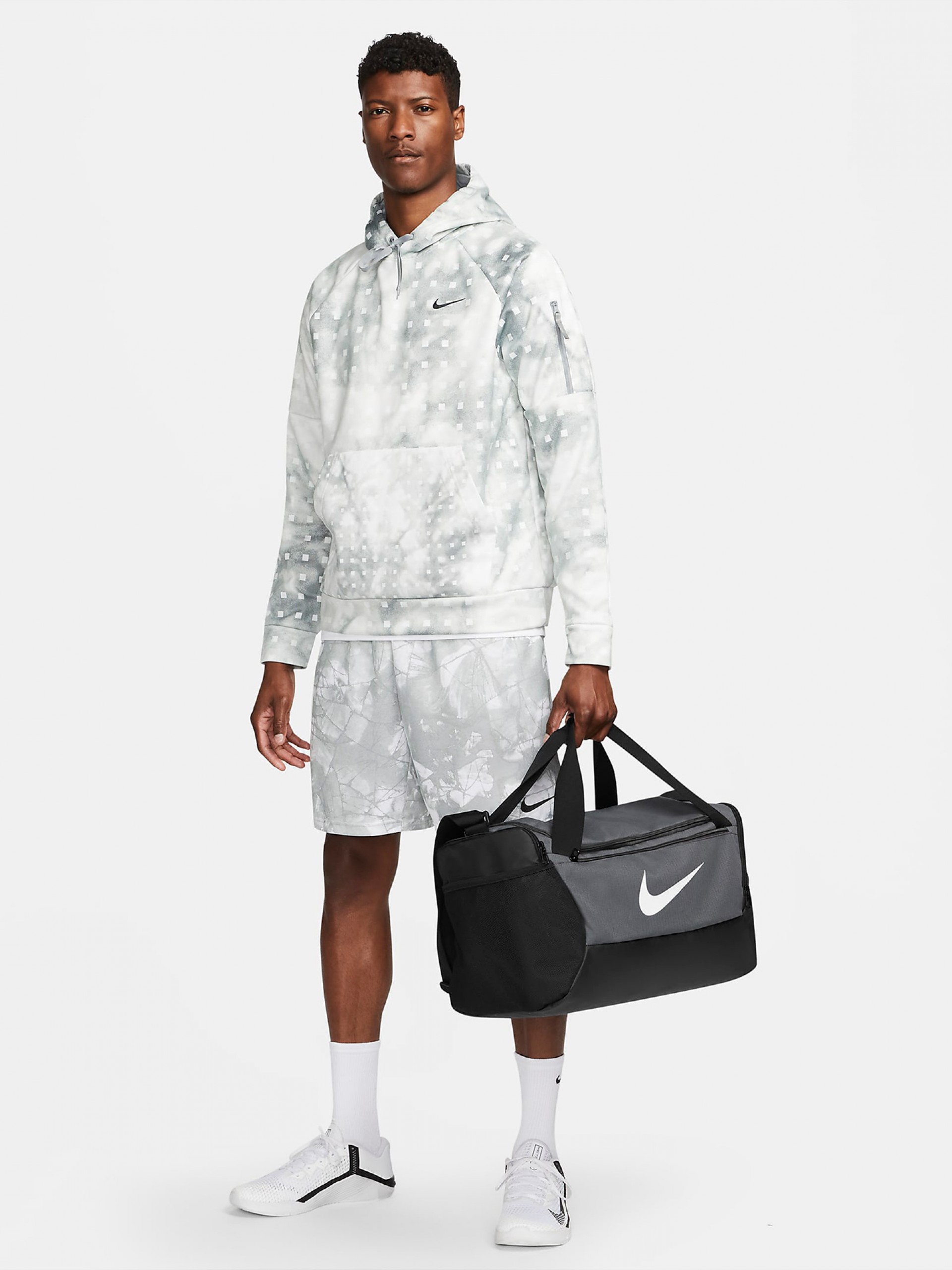 Saco Nike Brasilia 9.5 Pequeno (41L) Cinzento e Preto