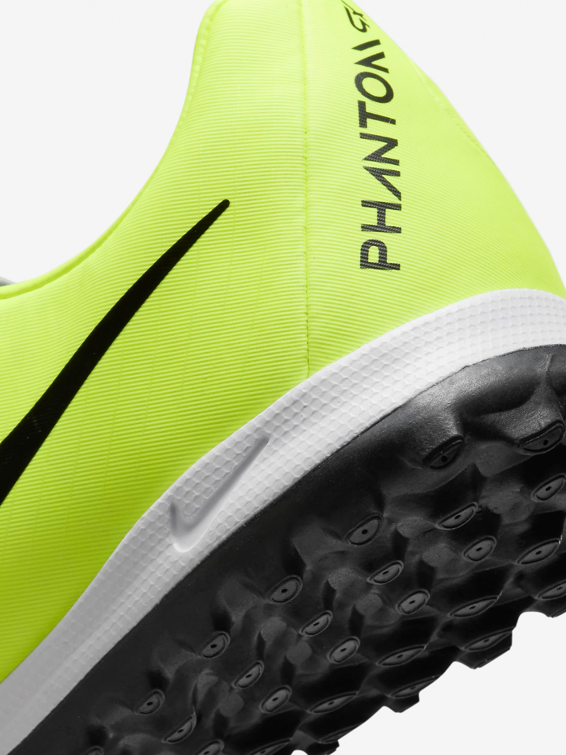 Nike Phantom GX 2 Academy TF Trainers