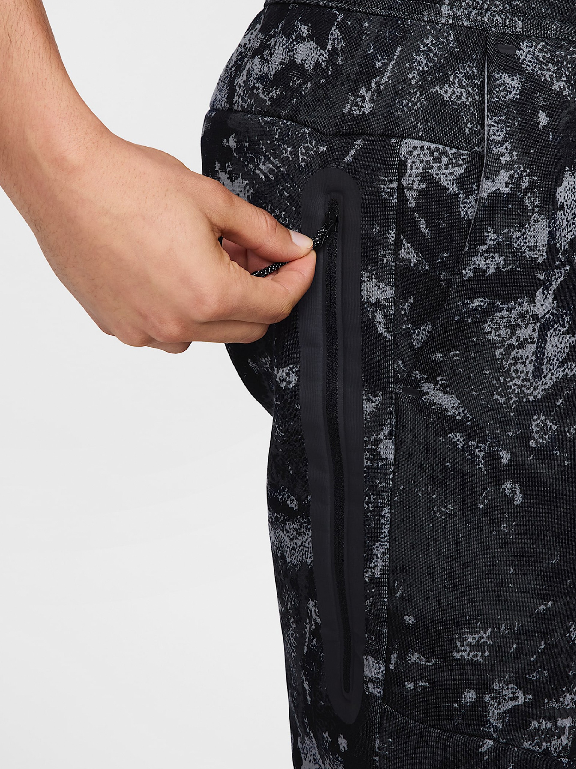 Nike Tech Fleece Camo Trousers